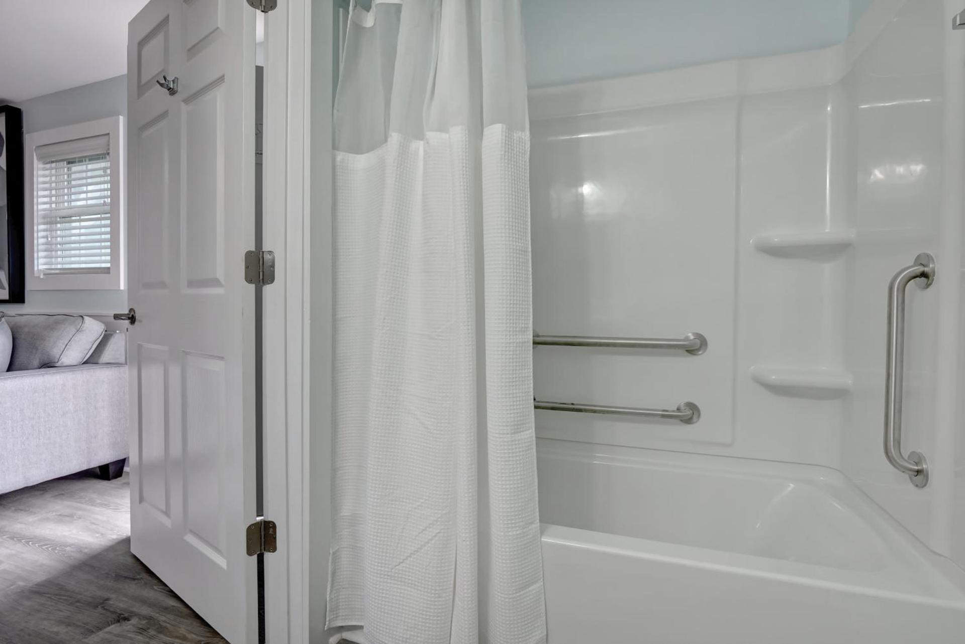 Loggerhead Inn and Suites photo 80