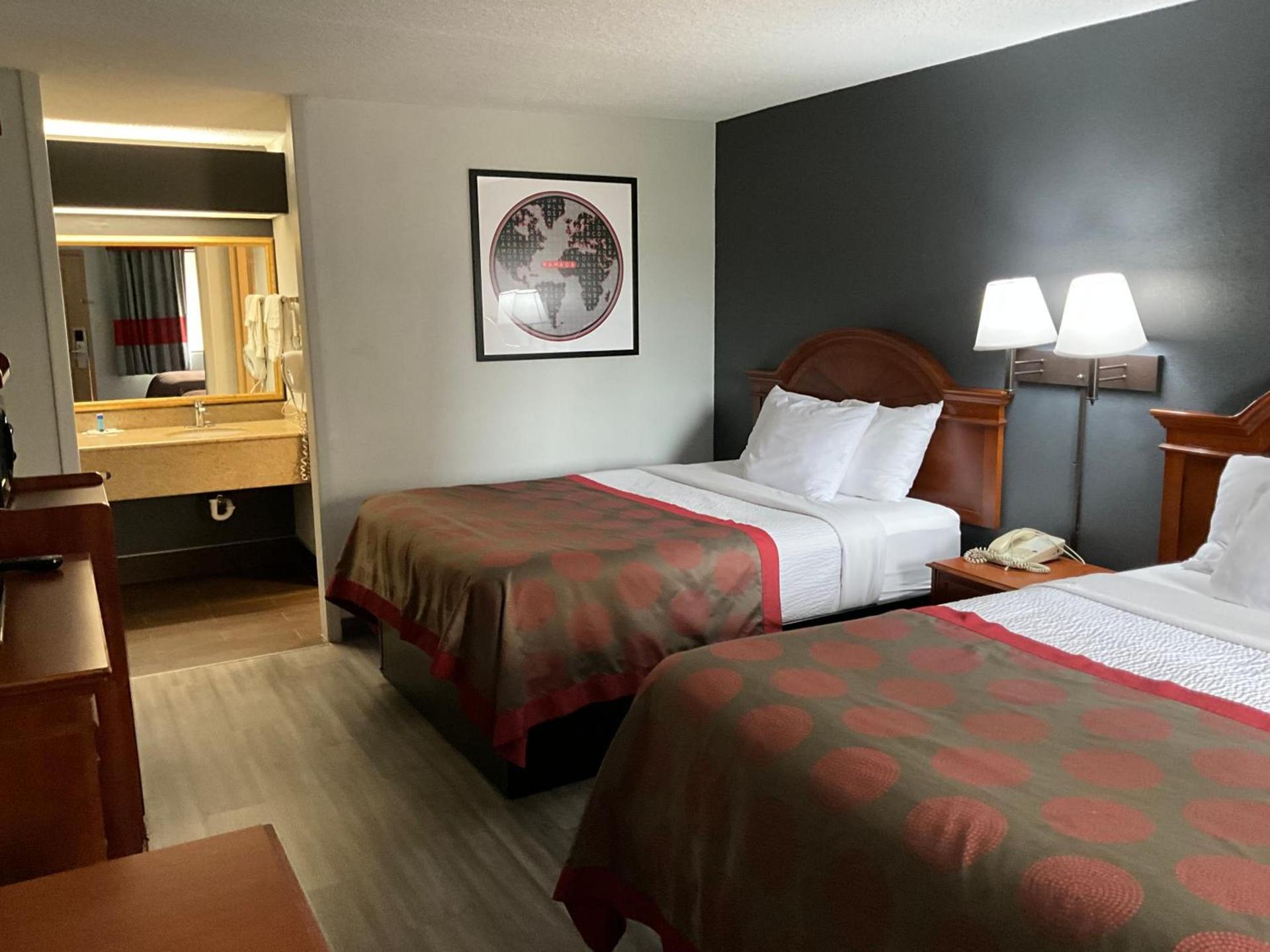 Ramada by Wyndham Macon photo 20