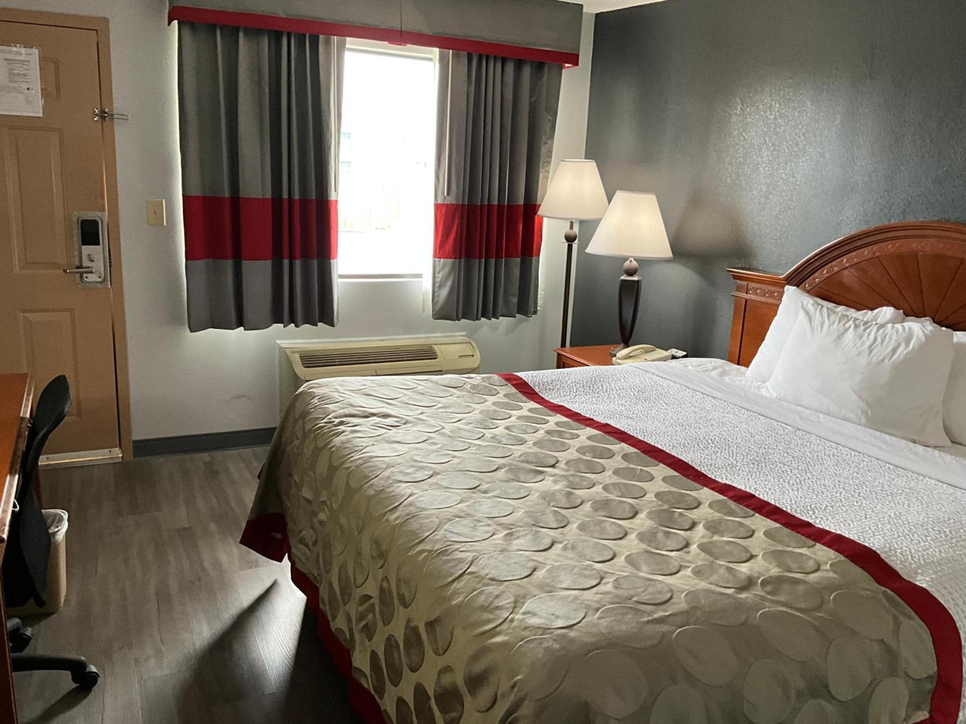 Ramada by Wyndham Macon photo 26