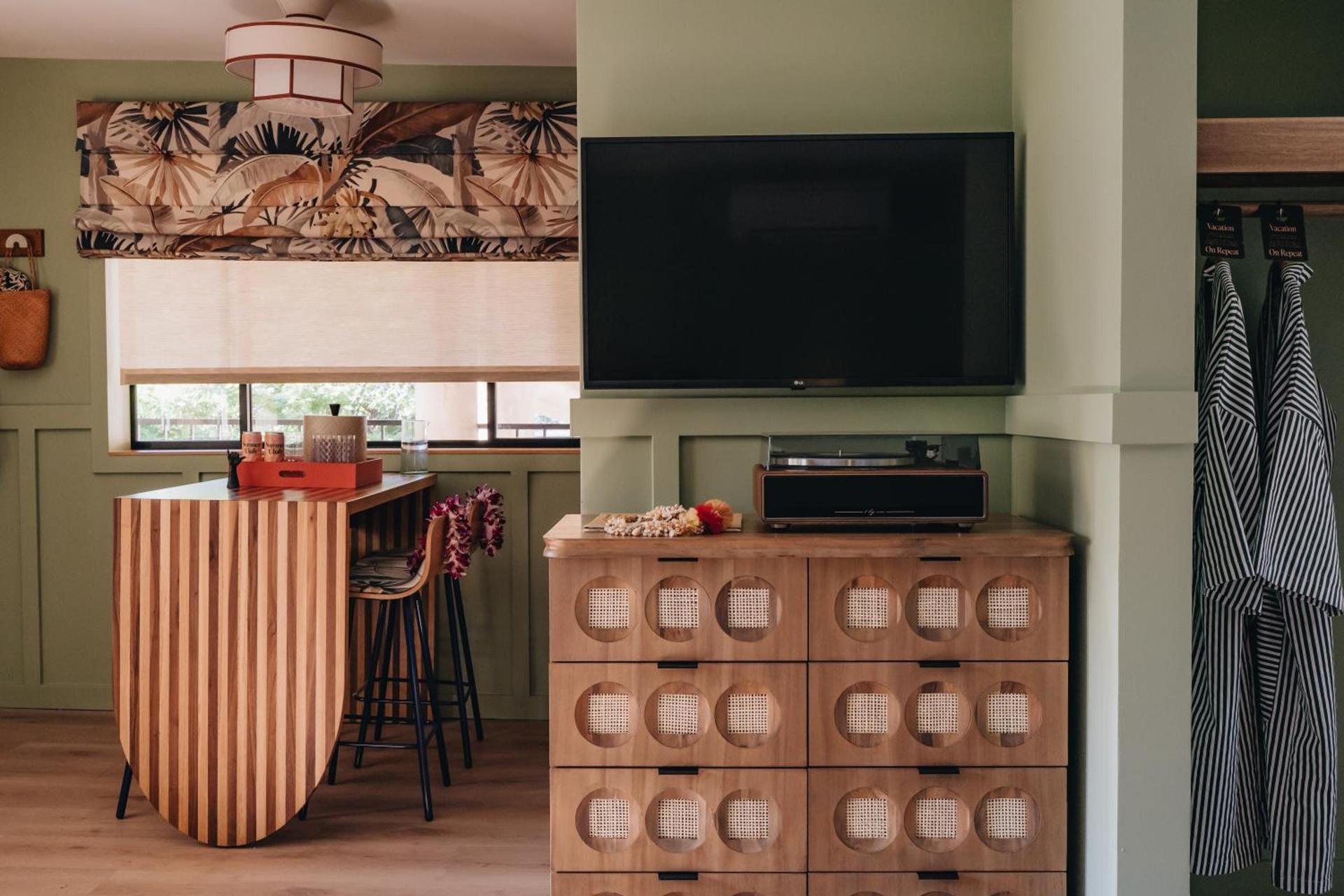 Wayfinder Waikiki - Voted Top 10 Best Hotels in Hawaii! photo 34