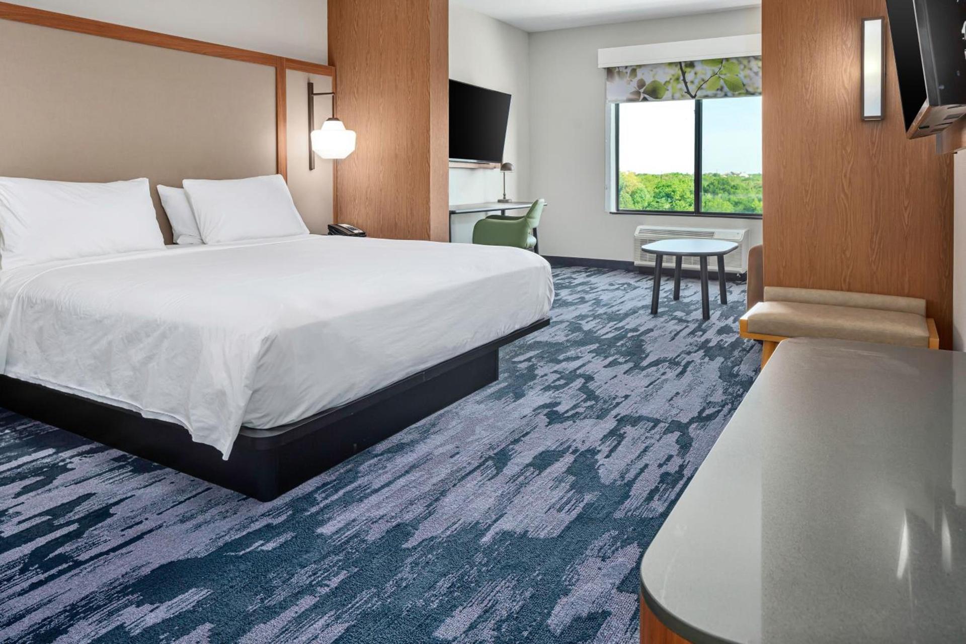 Fairfield Inn & Suites by Marriott Corinth South Denton Area photo 3