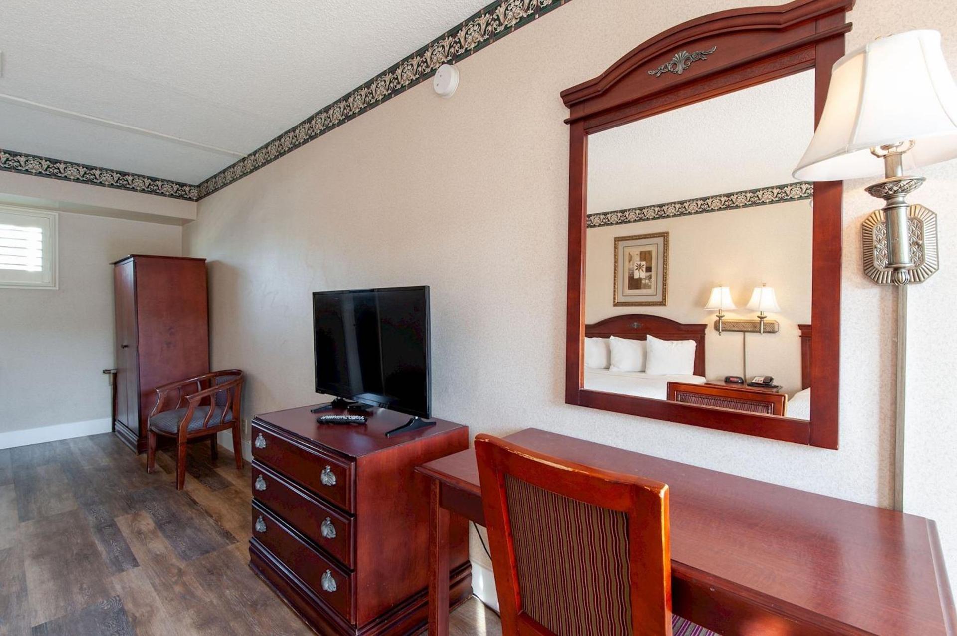 Studio City Court Yard Hotel photo 25