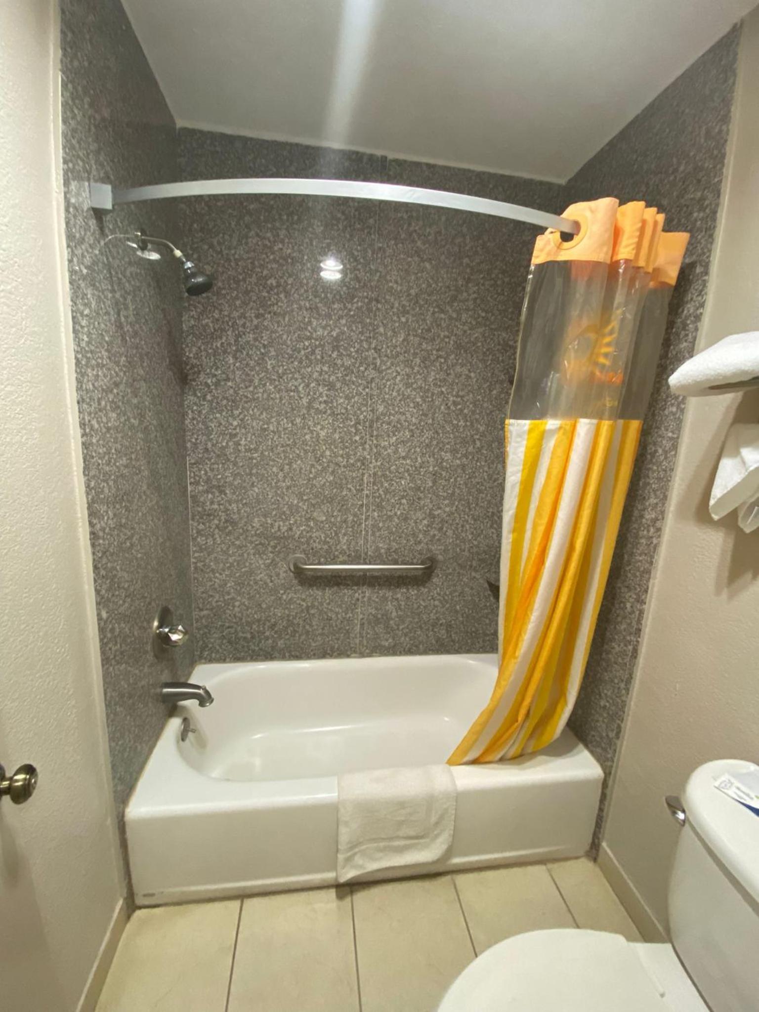 Sunrise Inn photo 12