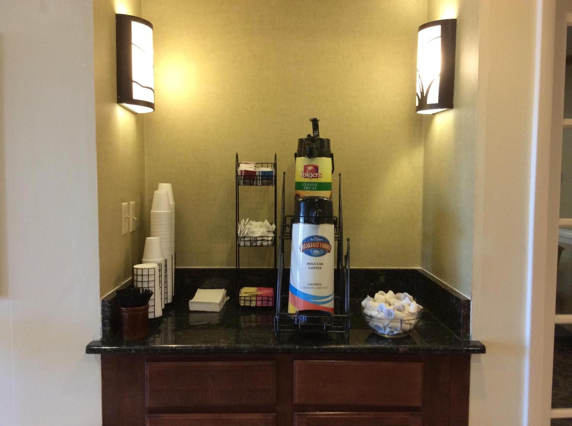 Best Western Greensboro Coliseum Inn photo 29