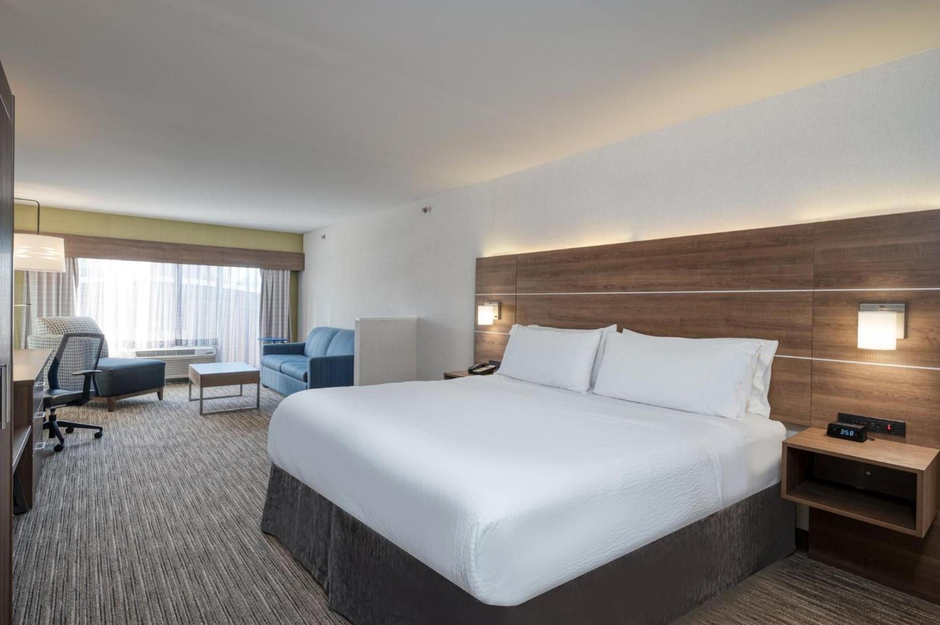 Holiday Inn Express Radcliff Fort Knox by IHG photo 49