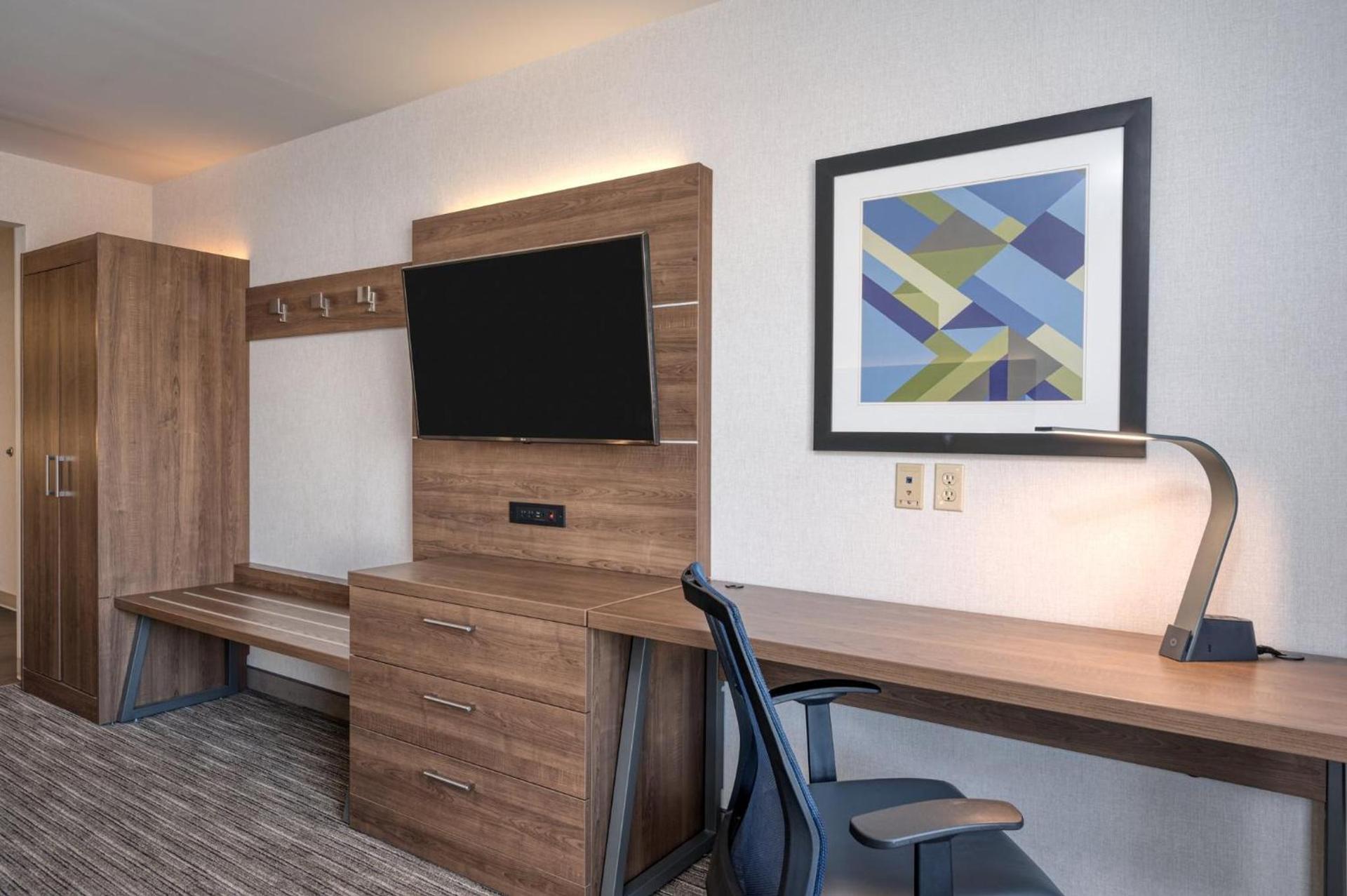Holiday Inn Express Radcliff Fort Knox by IHG photo 29