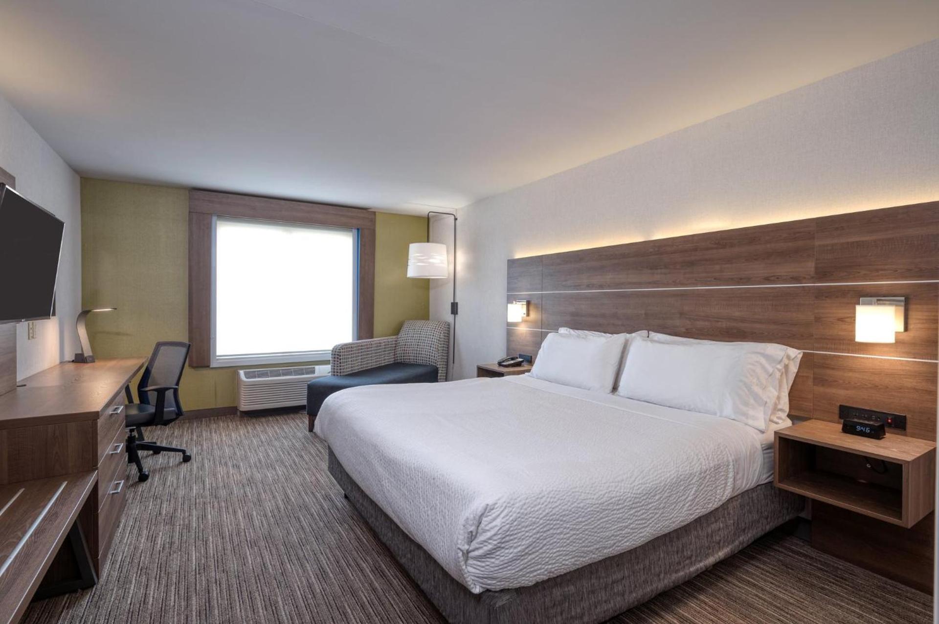 Holiday Inn Express Radcliff Fort Knox by IHG photo 59
