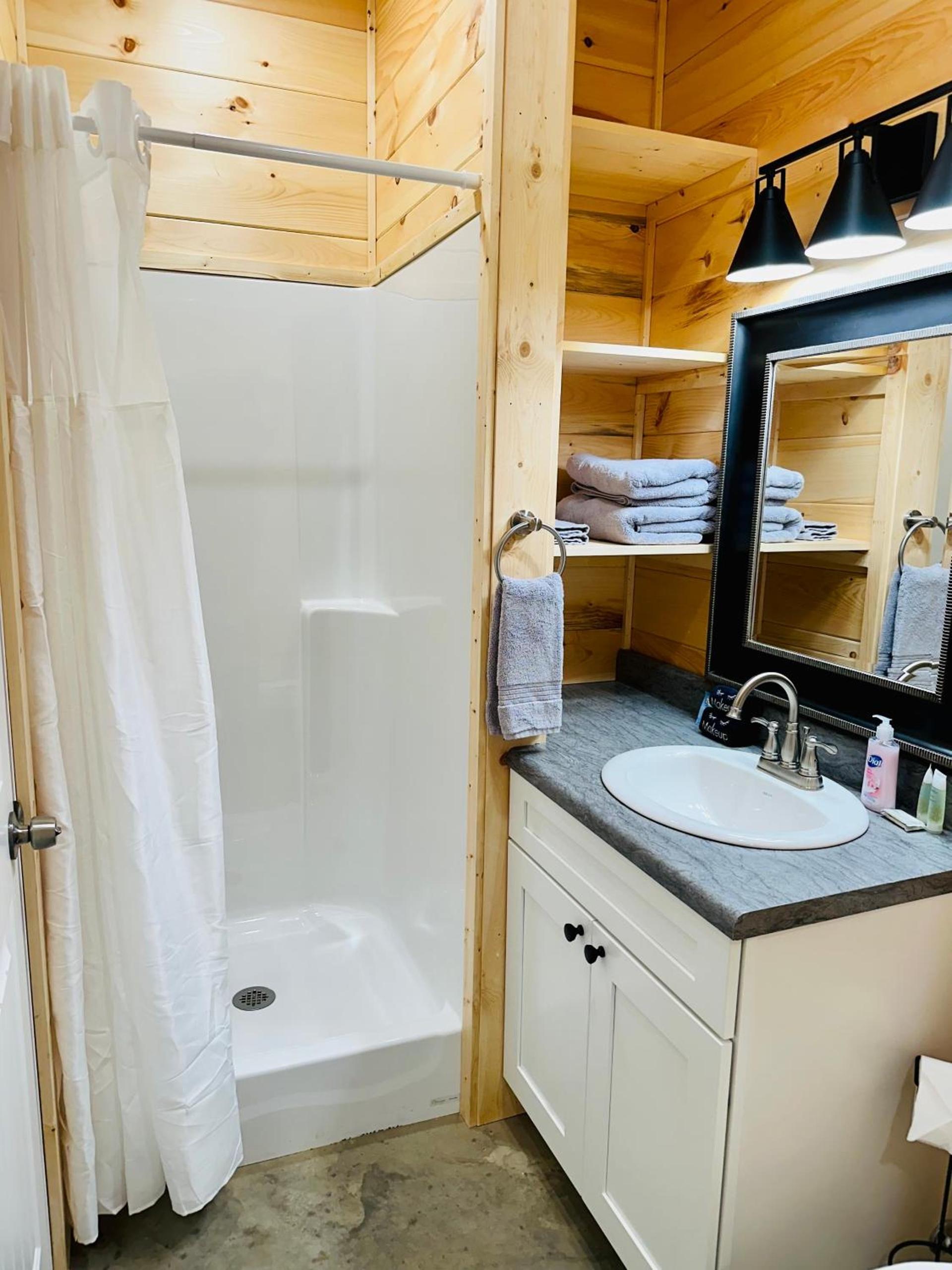 Knotty Squirrel Cabins photo 6