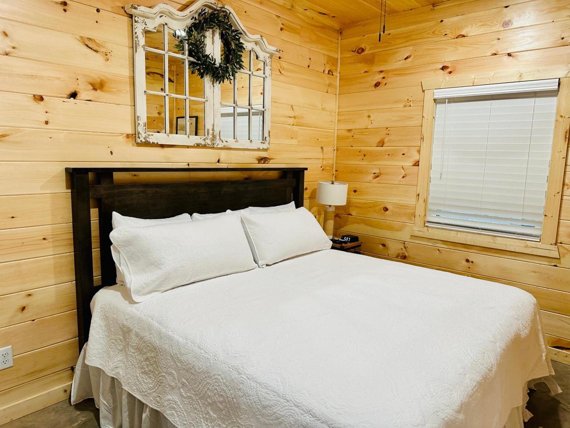 Knotty Squirrel Cabins photo 4