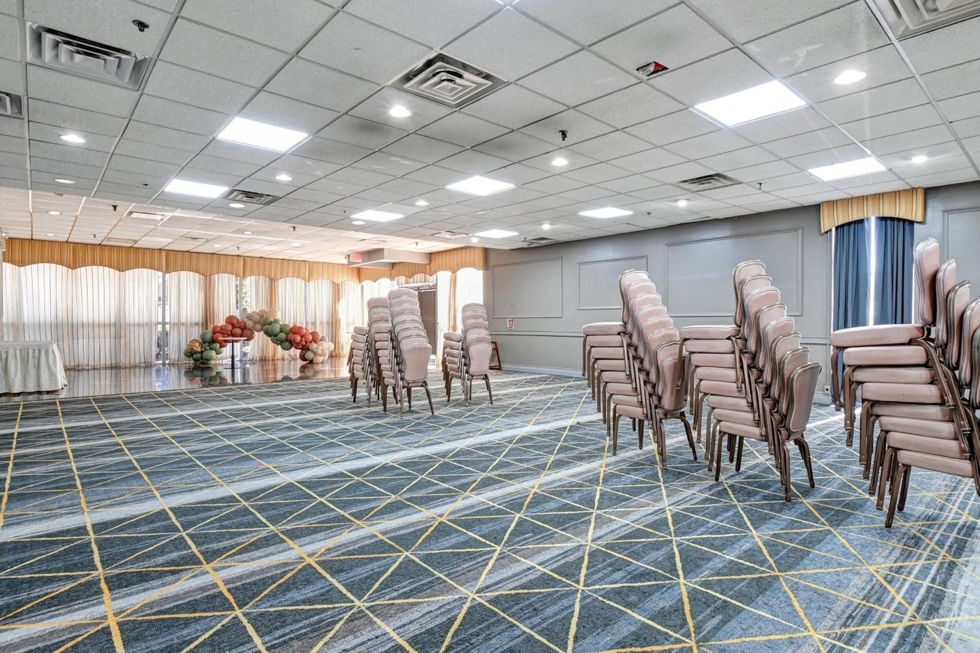 Holiday Inn - Piscataway - Somerset by IHG photo 39