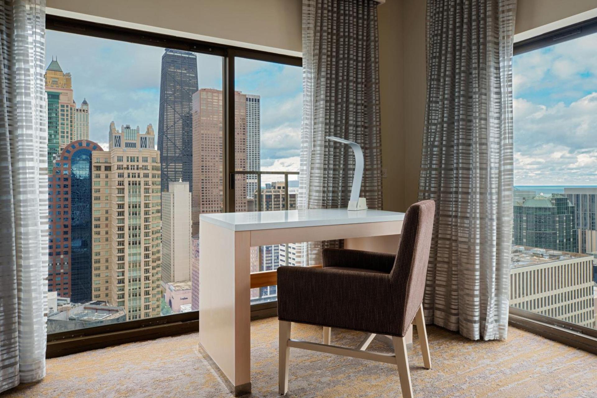 Chicago Marriott Downtown Magnificent Mile photo 7
