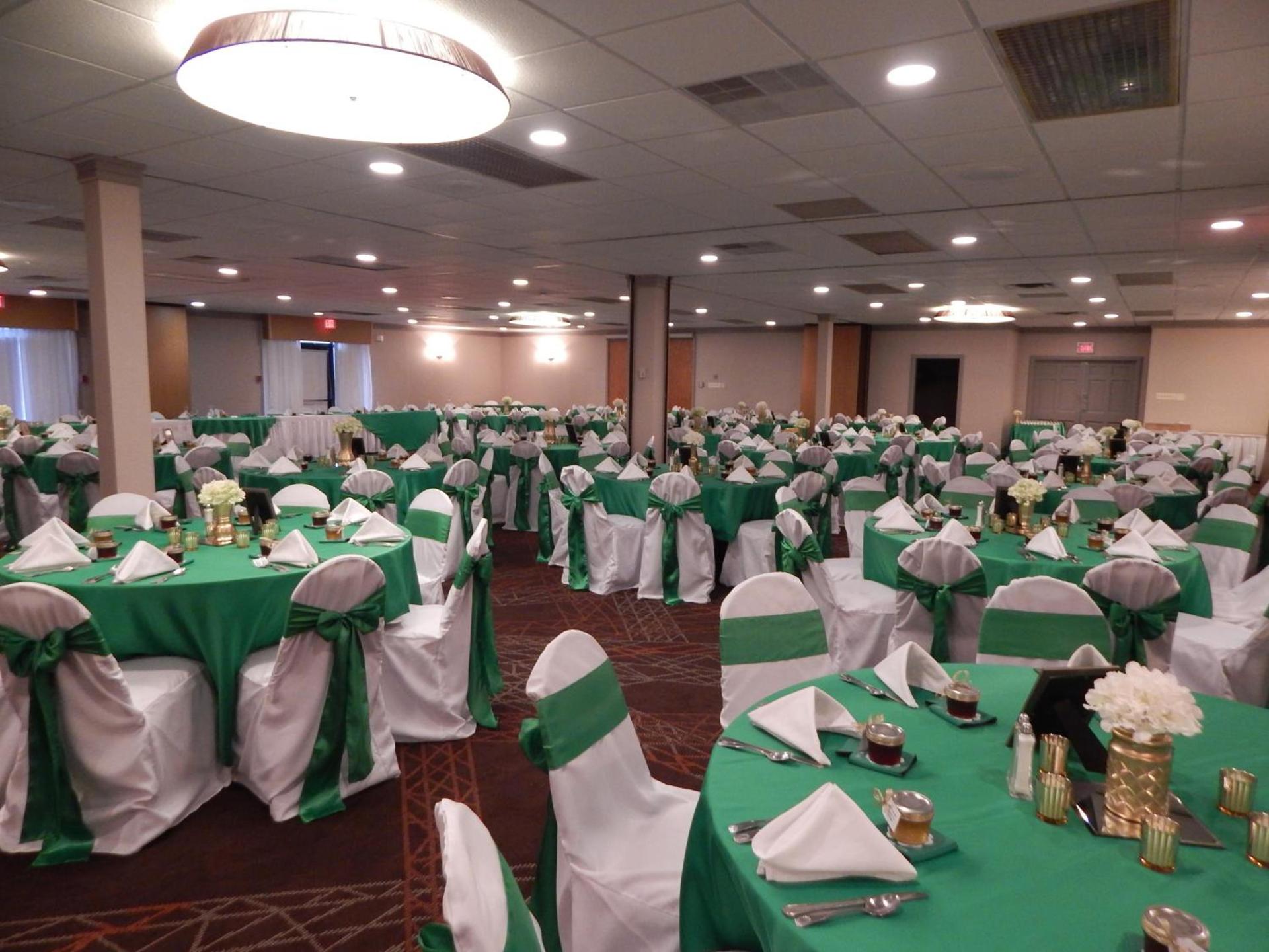Ramada by Wyndham Indiana photo 11