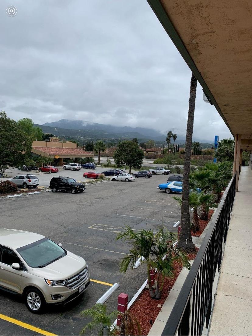 Americas Best Value Inn Thousand Oaks photo 12