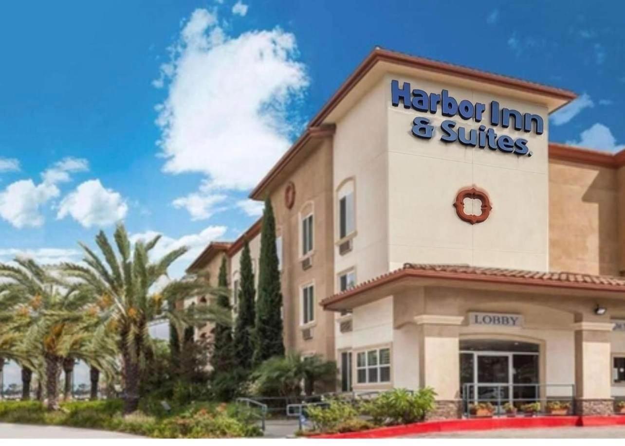 Harbor Inn & Suites photo 32