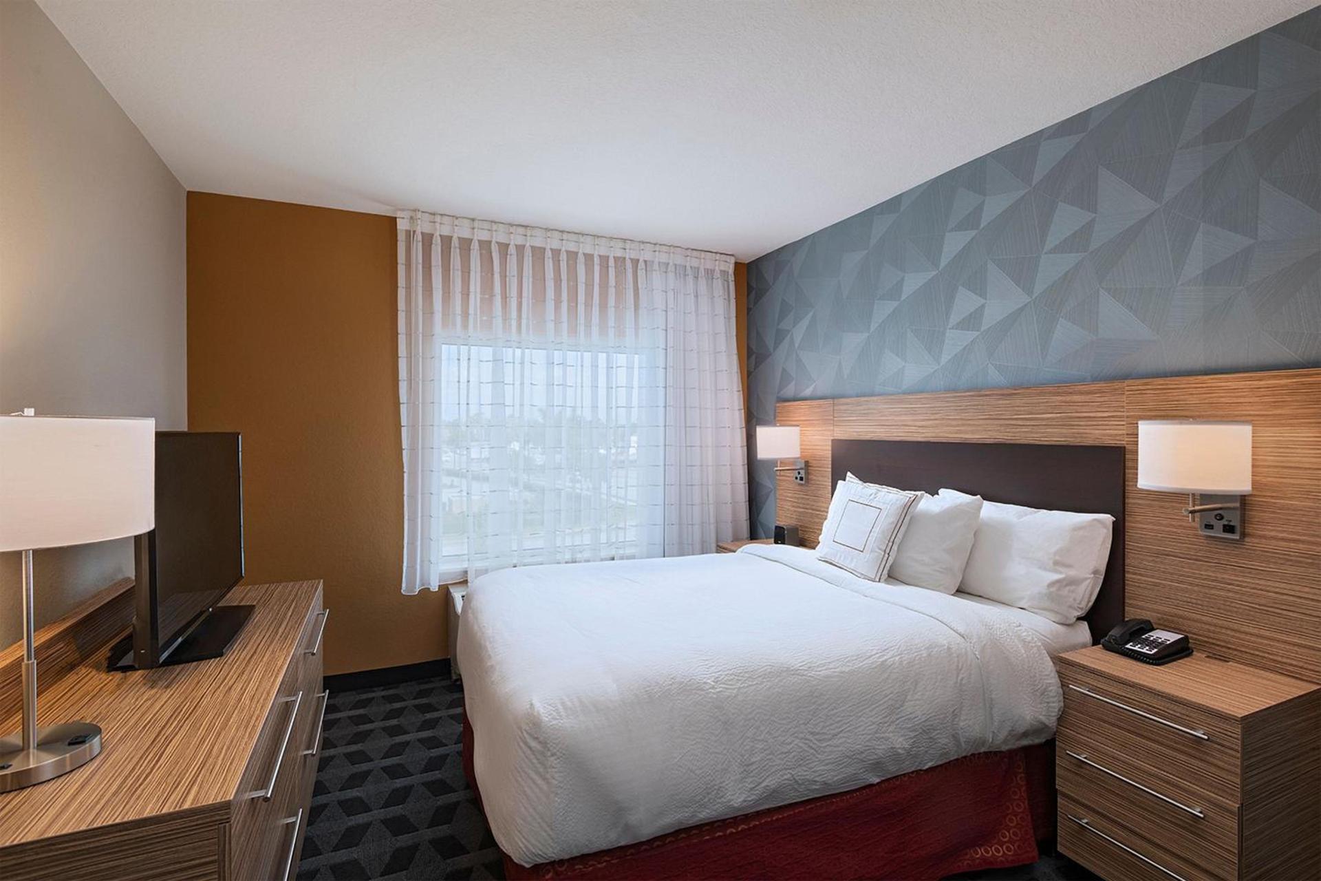 TownePlace Suites by Marriott Naples photo 11