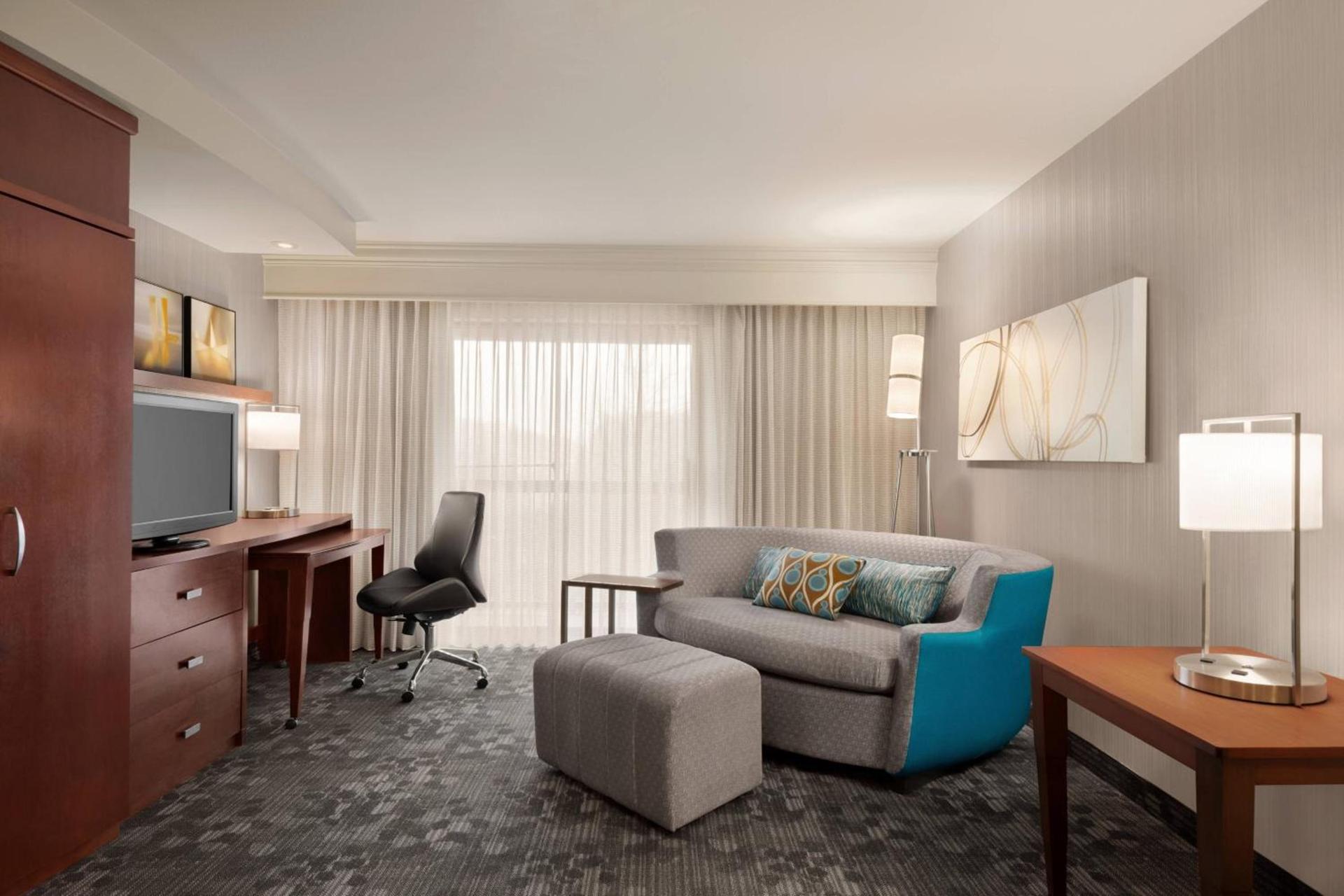 Courtyard by Marriott Potomac Mills Woodbridge photo 10