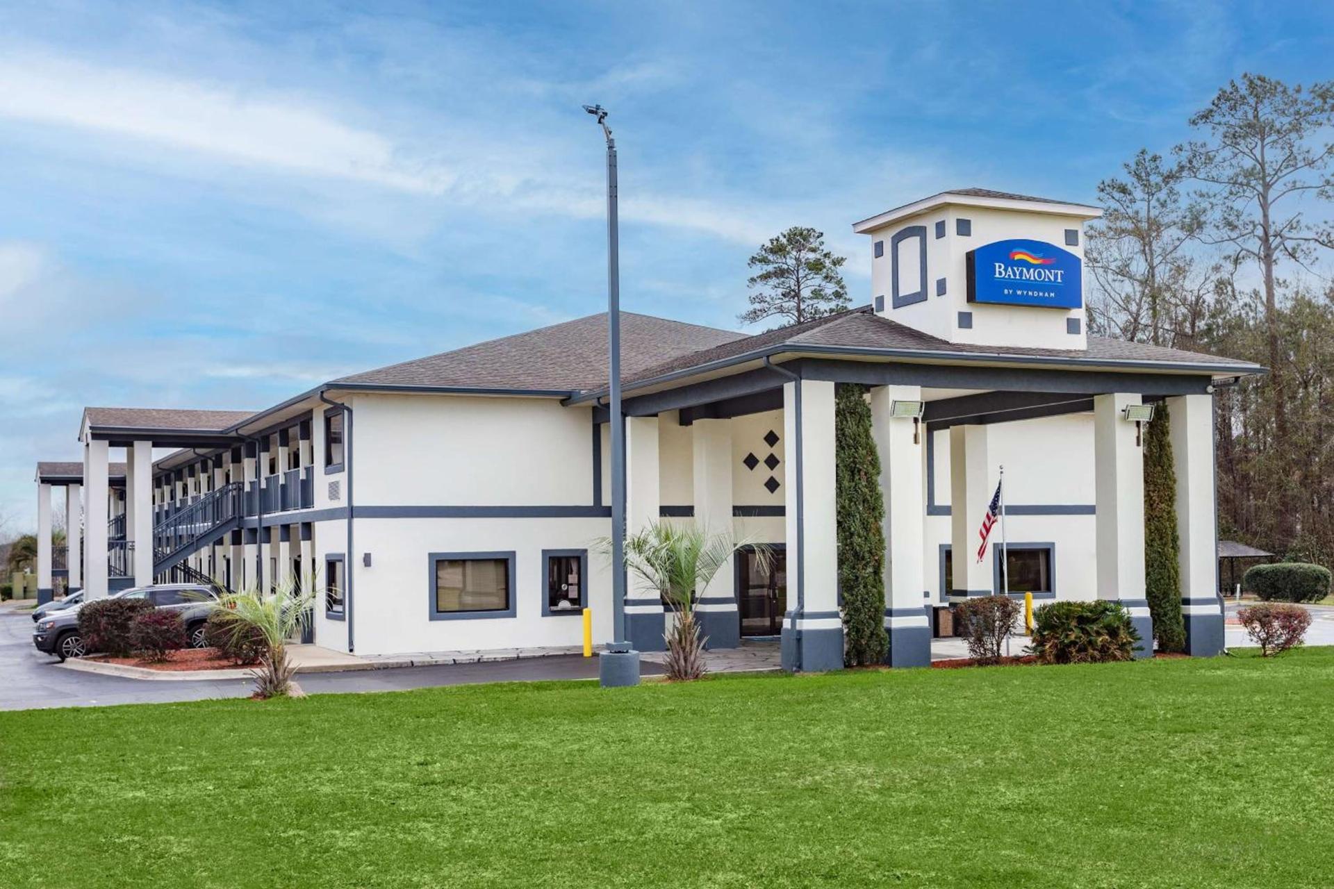 Baymont by Wyndham Midway Tallahassee photo 3