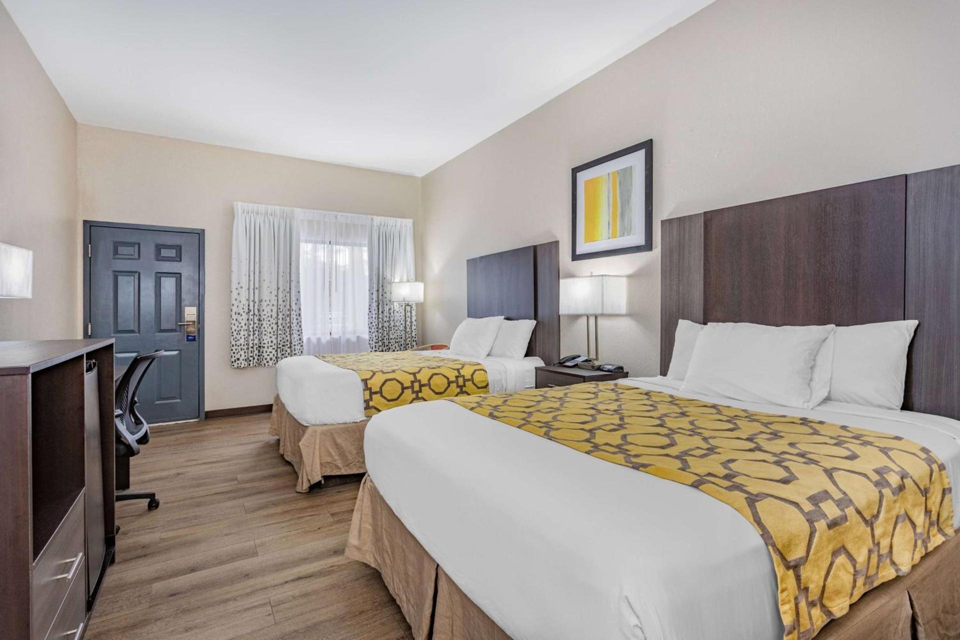Baymont by Wyndham Midway Tallahassee photo 15