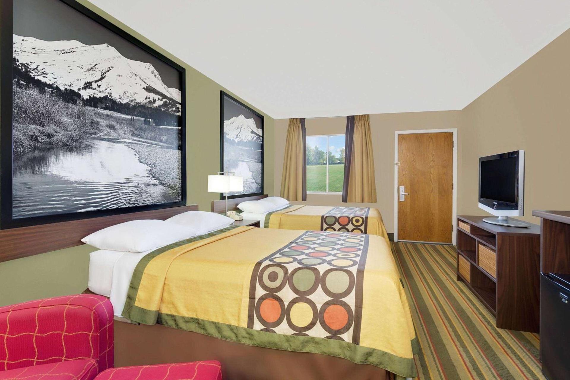 Super 8 by Wyndham Denver Central photo 5