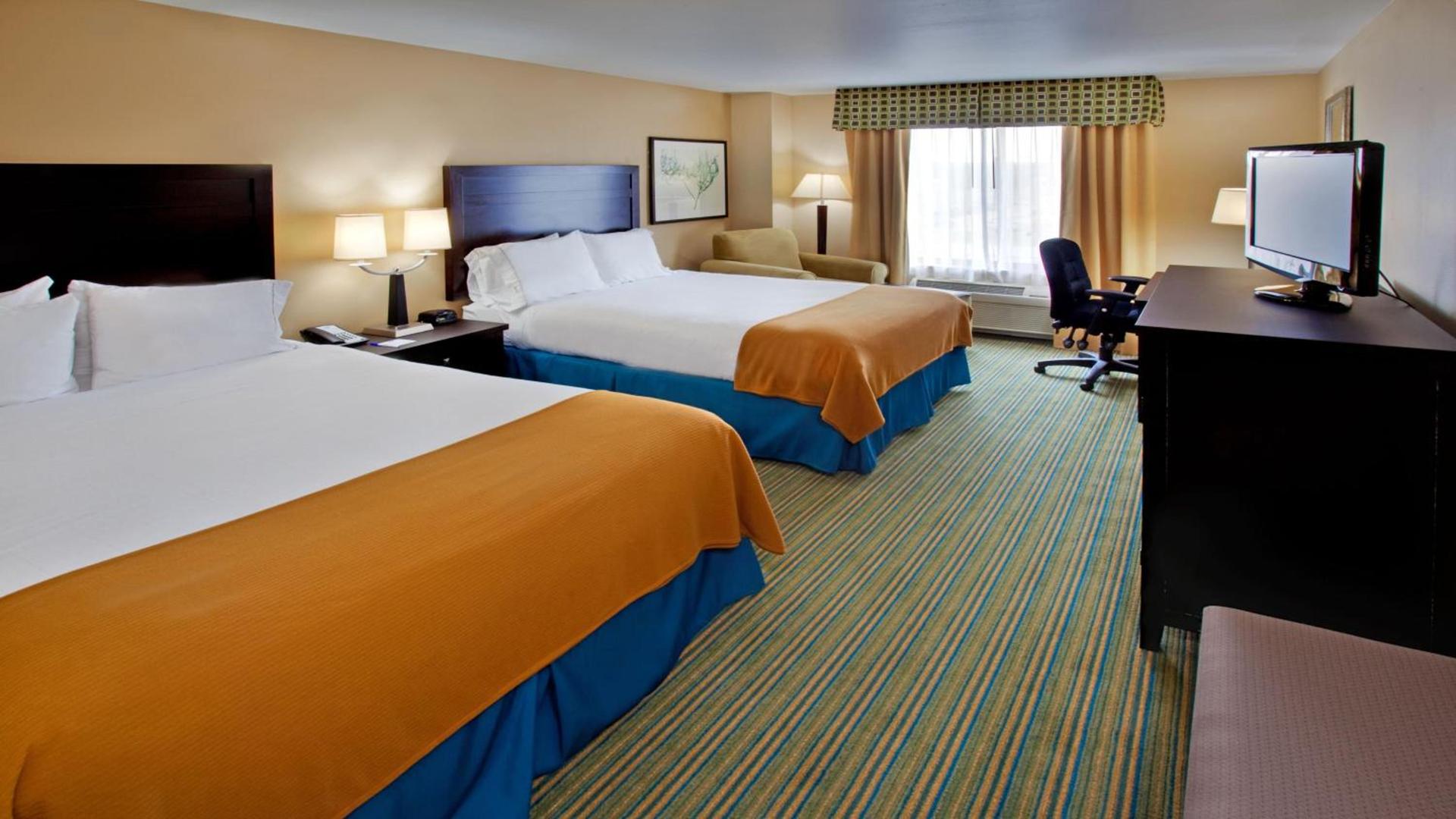 Holiday Inn Express- Waterloo/Cedar Falls by IHG photo 11