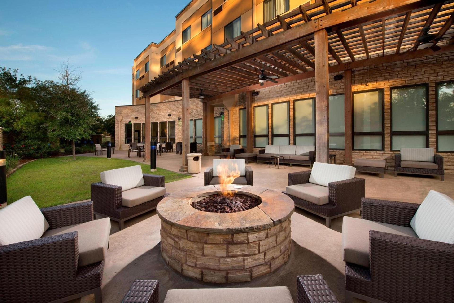 Courtyard by Marriott Lufkin photo 2