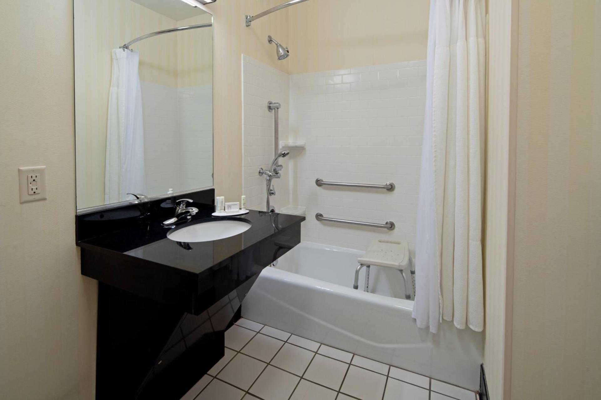 Fairfield Inn & Suites - Los Angeles West Covina photo 7