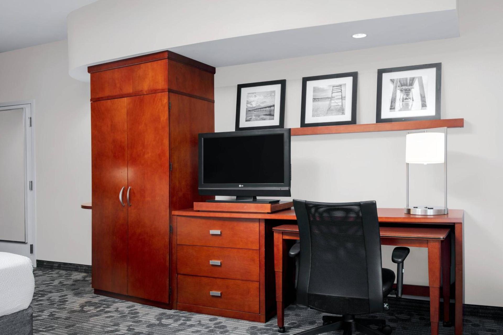 Courtyard by Marriott Jacksonville I-295/East Beltway photo 11