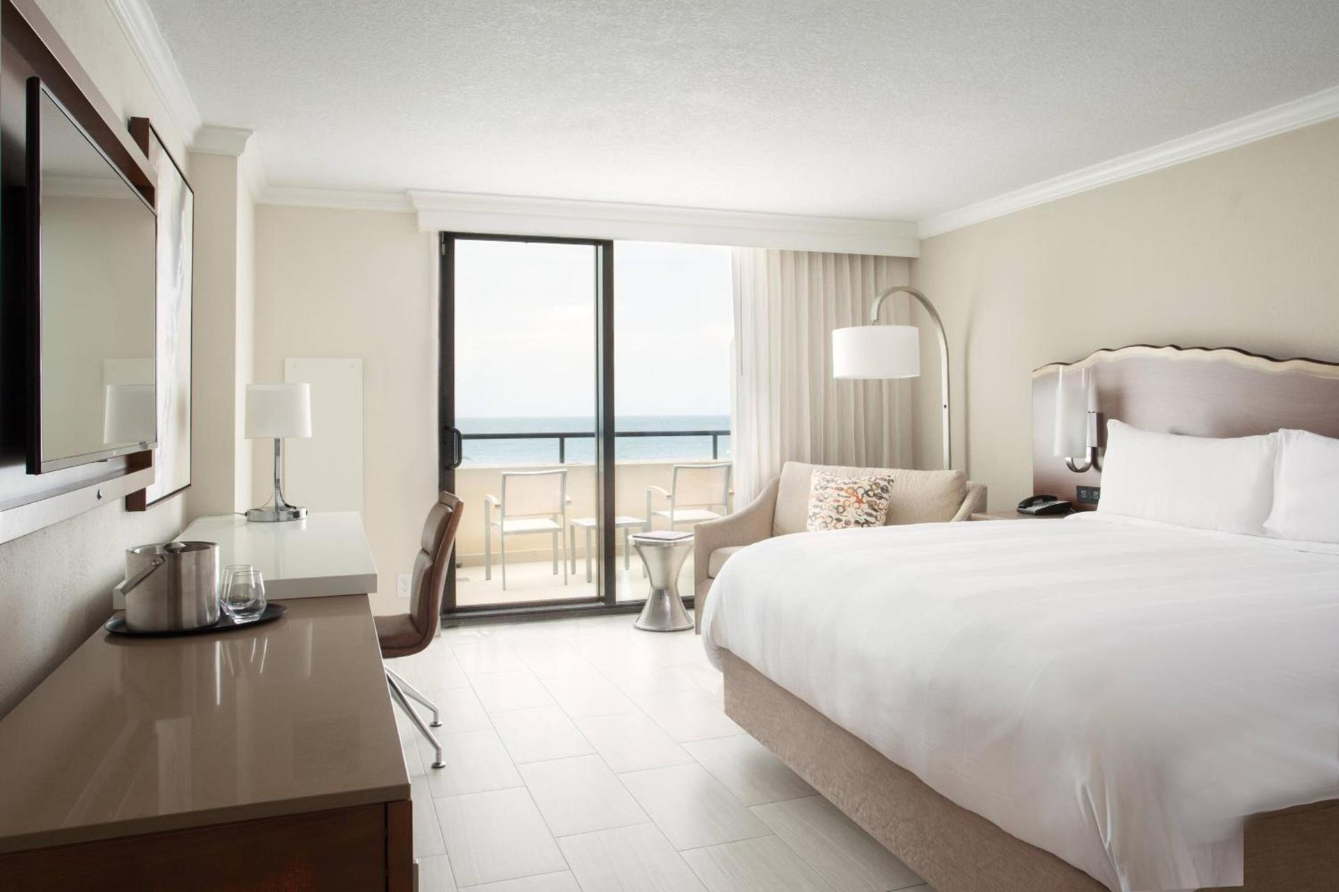 Fort Lauderdale Marriott Harbor Beach Resort & Spa photo 9