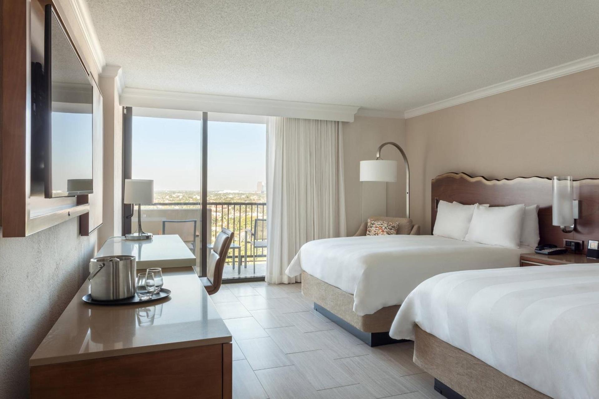 Fort Lauderdale Marriott Harbor Beach Resort & Spa photo 10