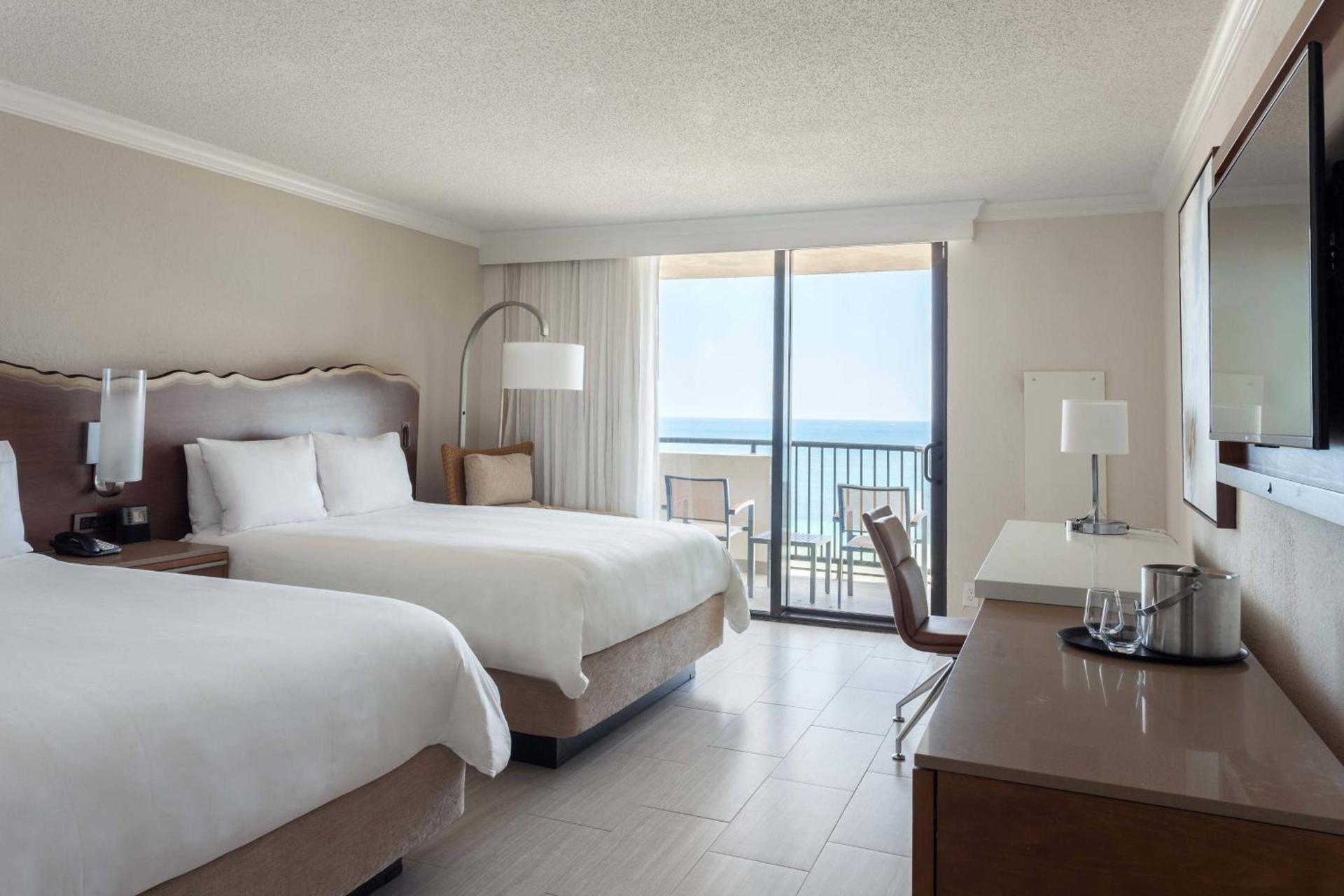 Fort Lauderdale Marriott Harbor Beach Resort & Spa photo 11