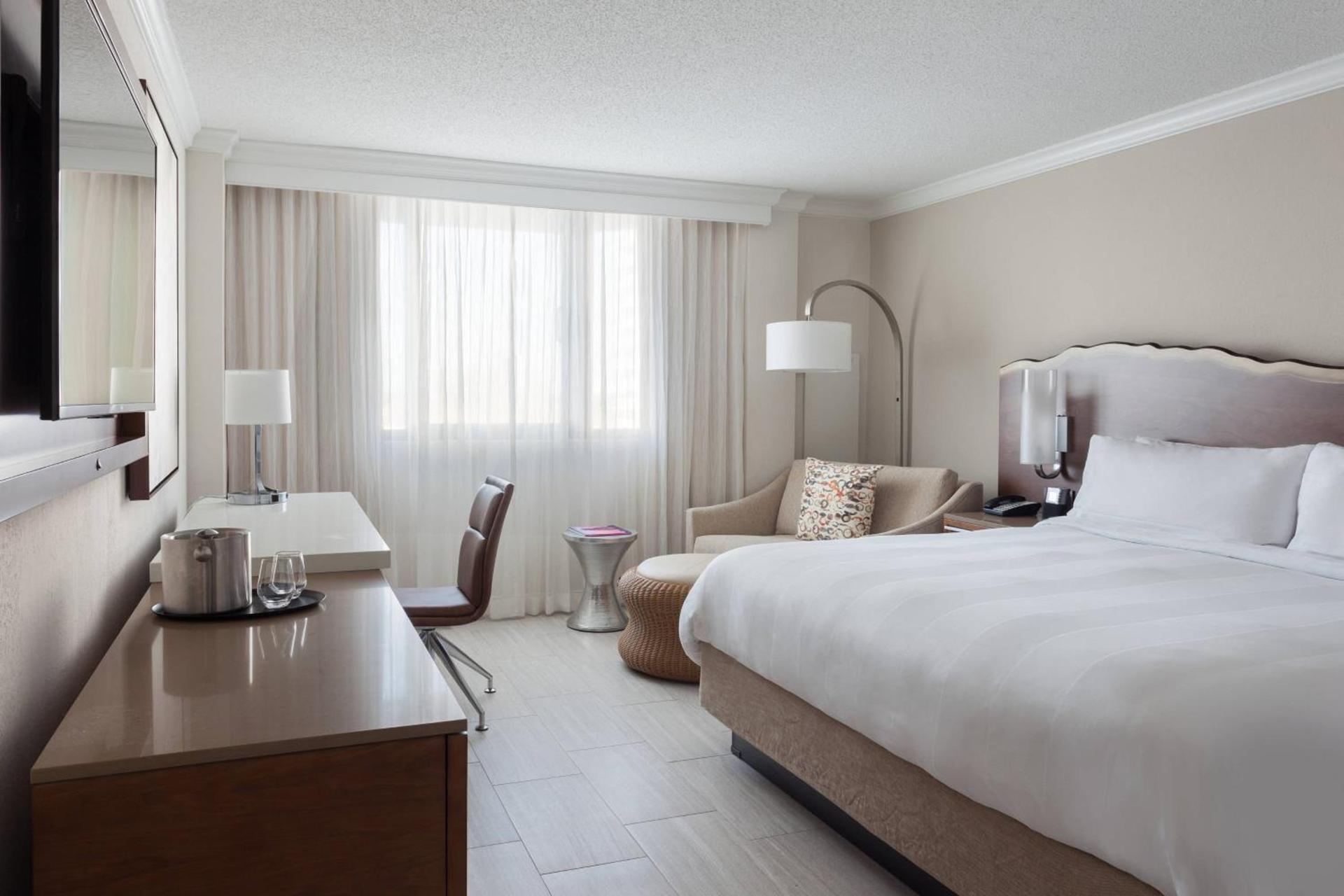 Fort Lauderdale Marriott Harbor Beach Resort & Spa photo 17