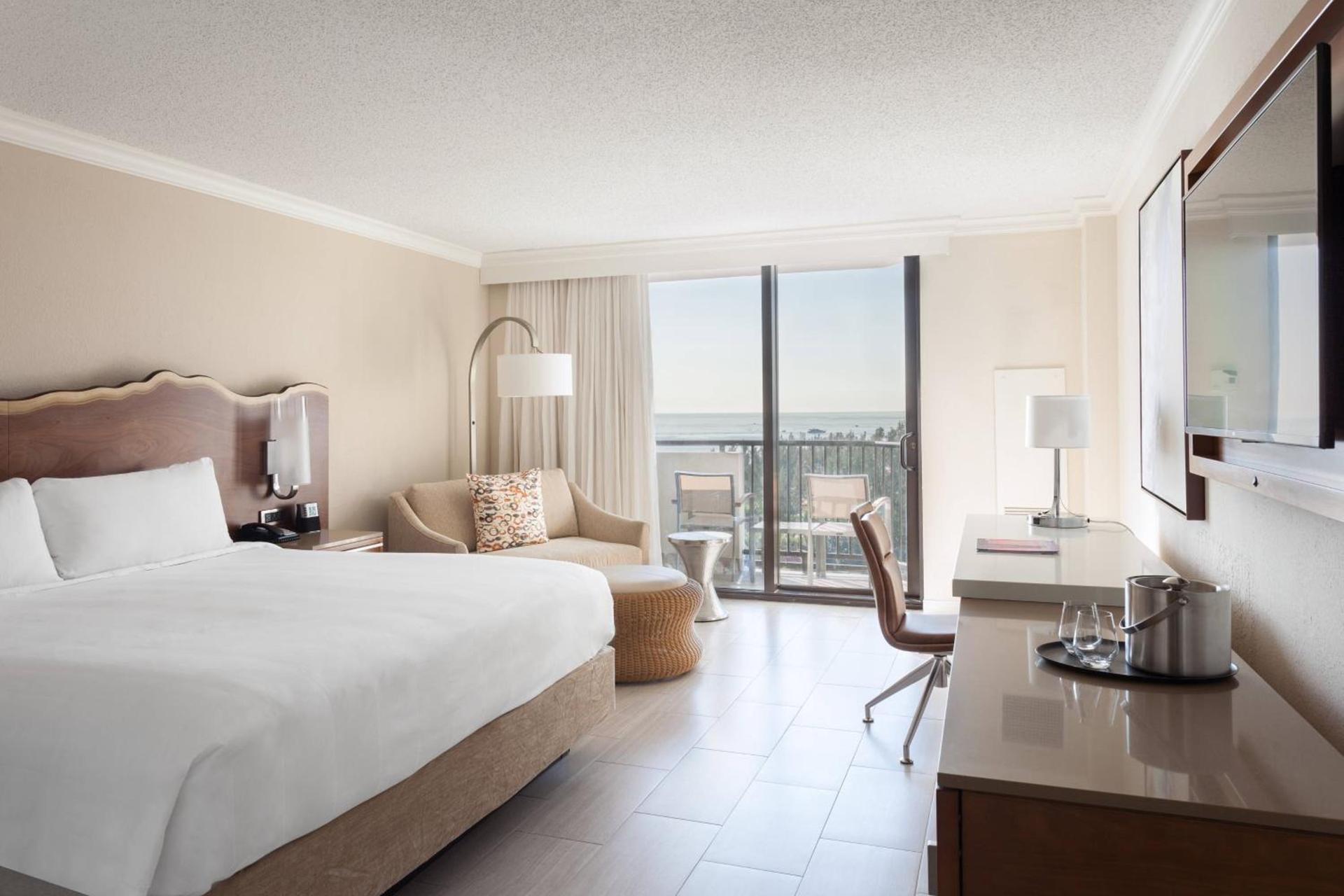 Fort Lauderdale Marriott Harbor Beach Resort & Spa photo 13