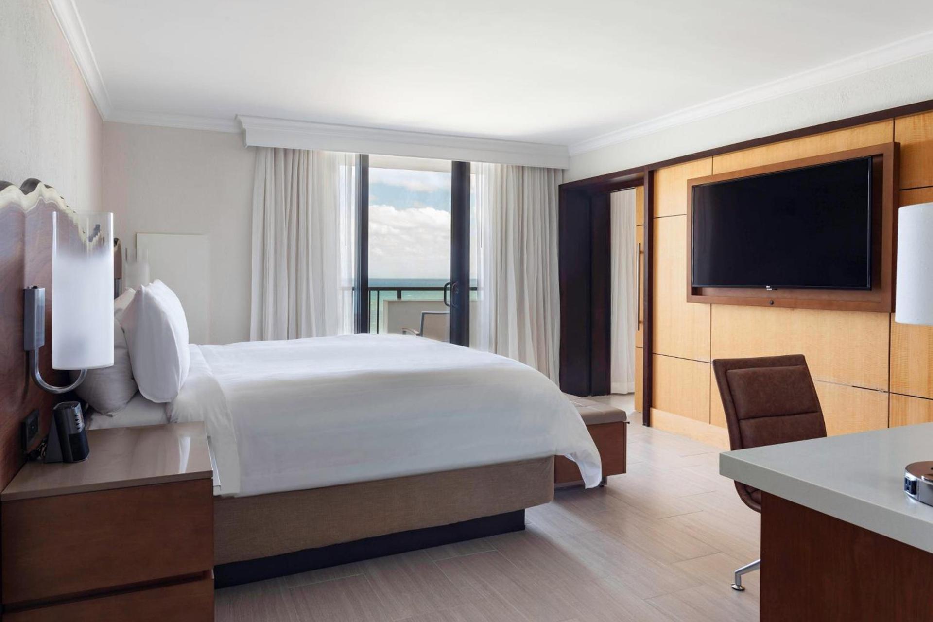 Fort Lauderdale Marriott Harbor Beach Resort & Spa photo 33