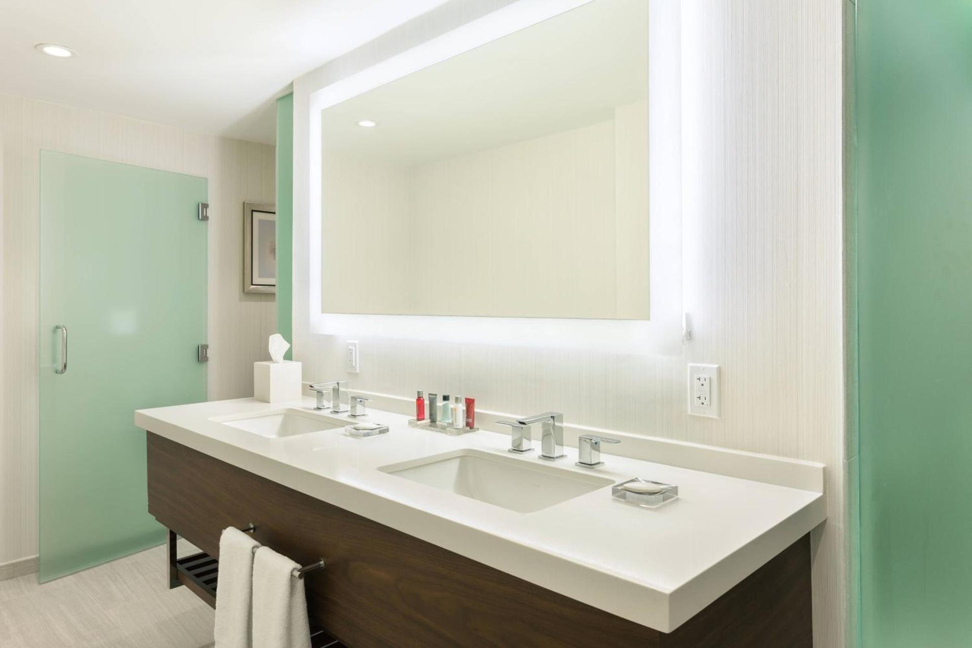 Fort Lauderdale Marriott Harbor Beach Resort & Spa photo 41