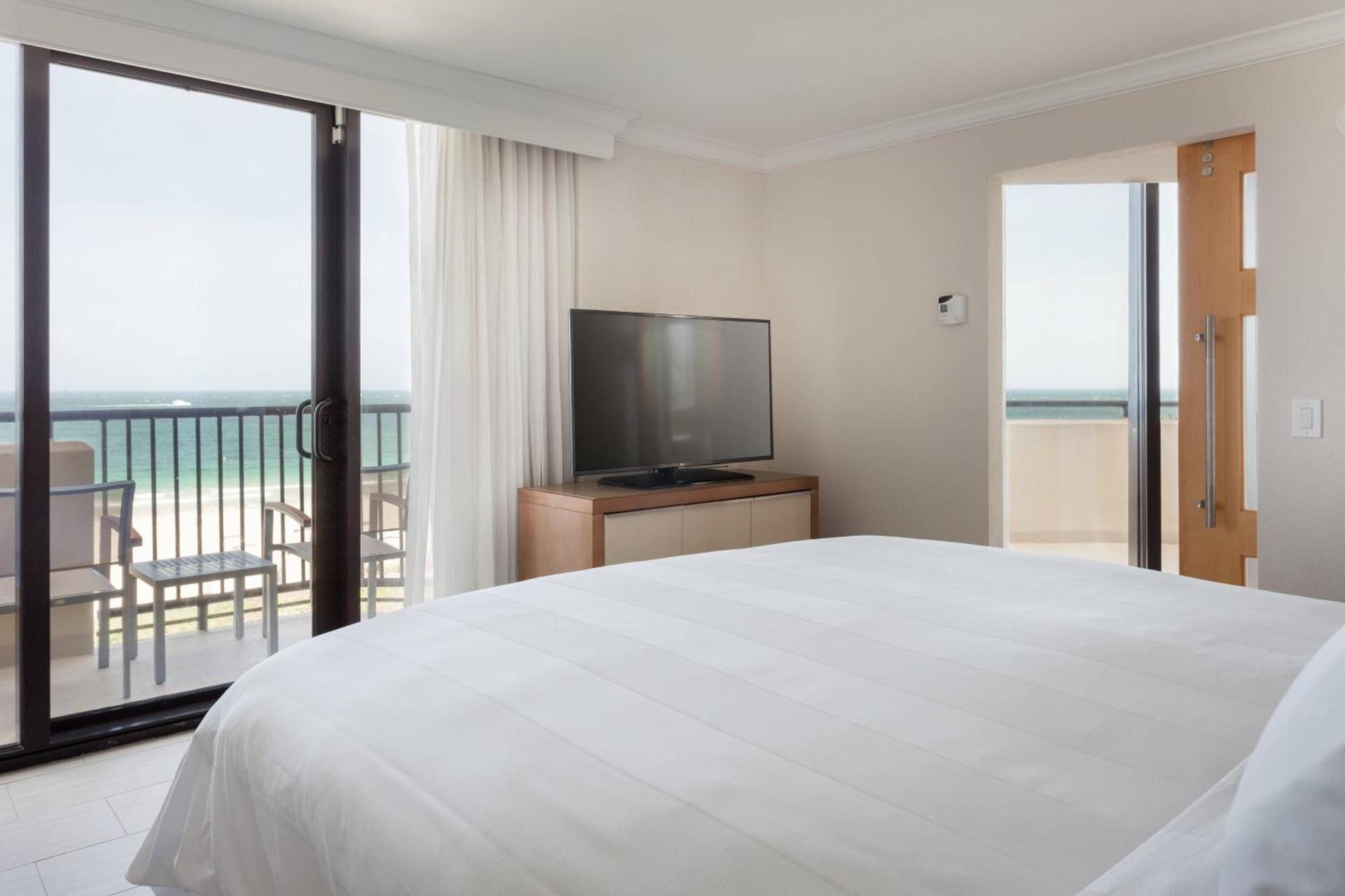 Fort Lauderdale Marriott Harbor Beach Resort & Spa photo 36