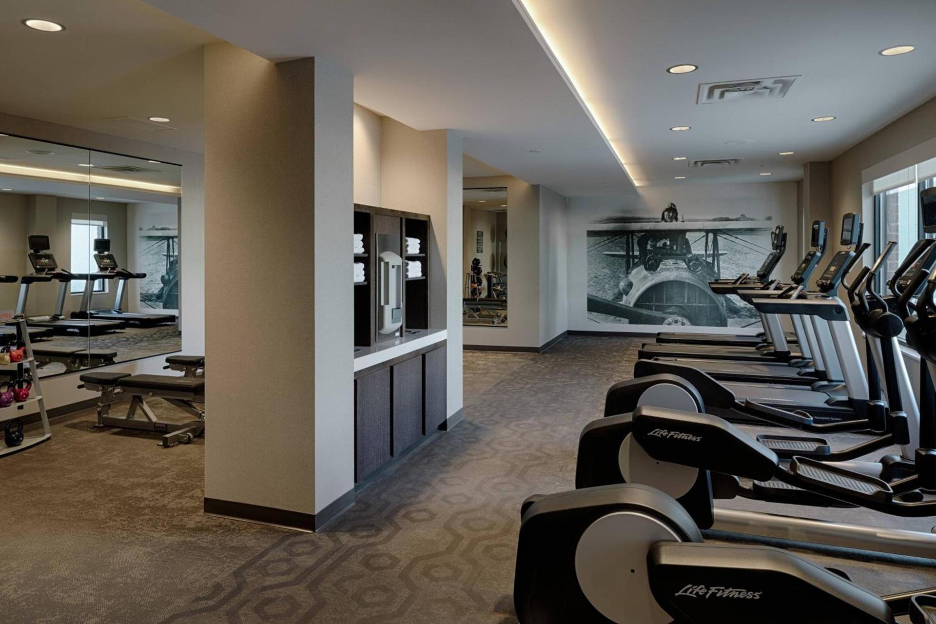 Residence Inn by Marriott Columbus Airport photo 32