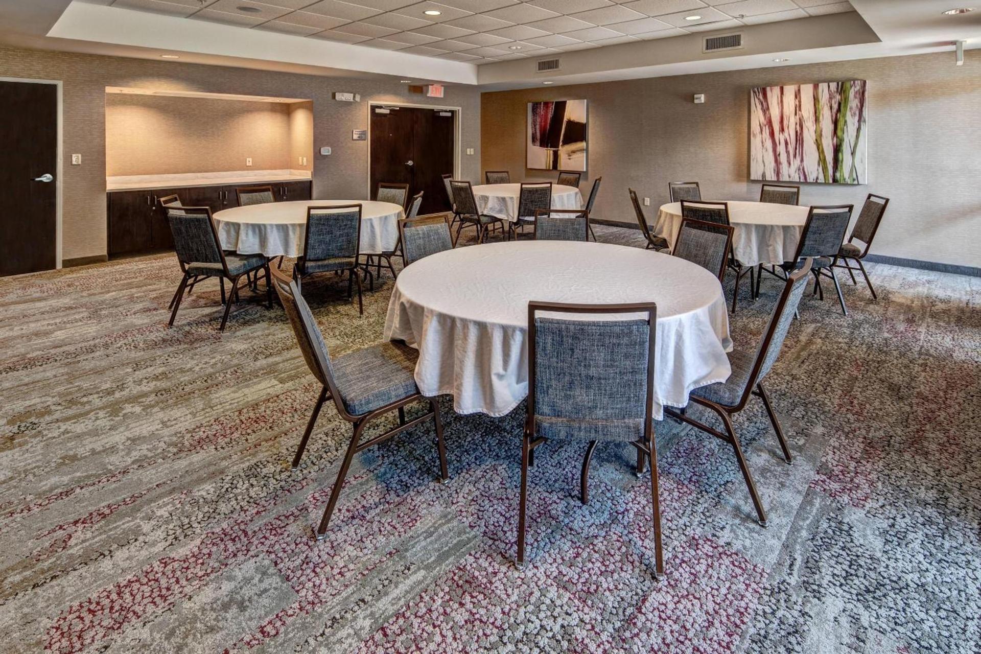 Courtyard by Marriott Troy photo 34