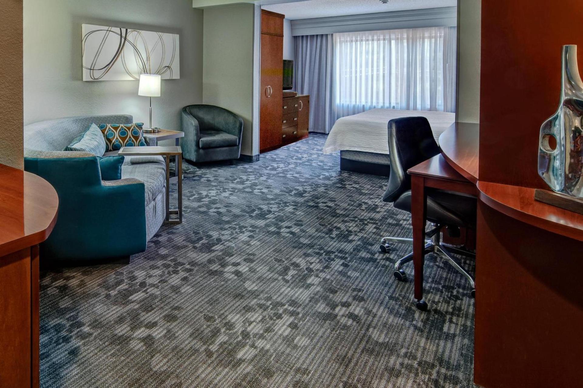 Courtyard by Marriott Troy photo 7