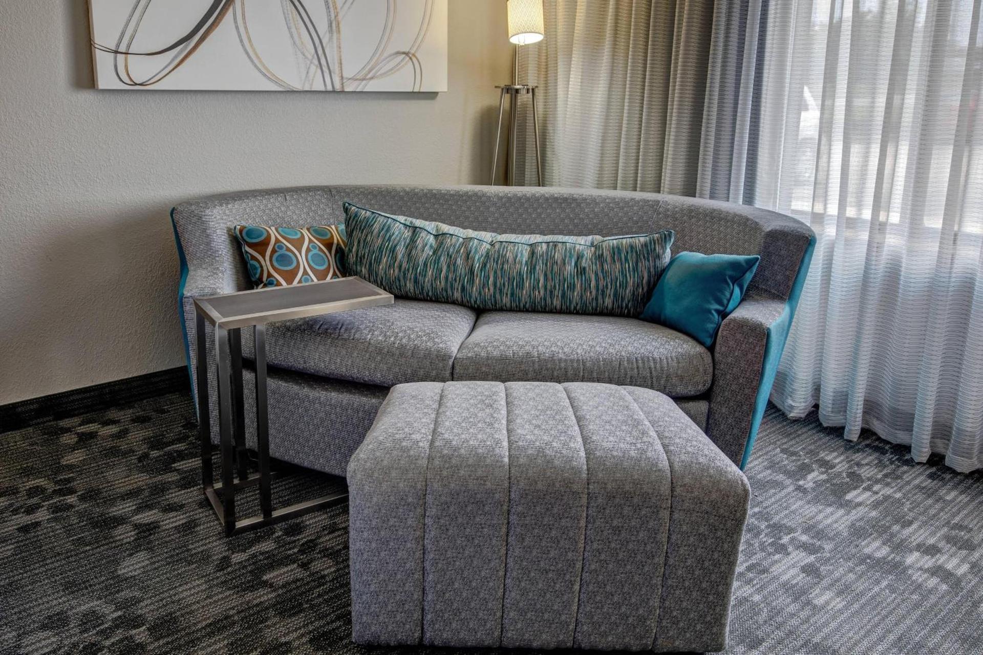 Courtyard by Marriott Troy photo 11
