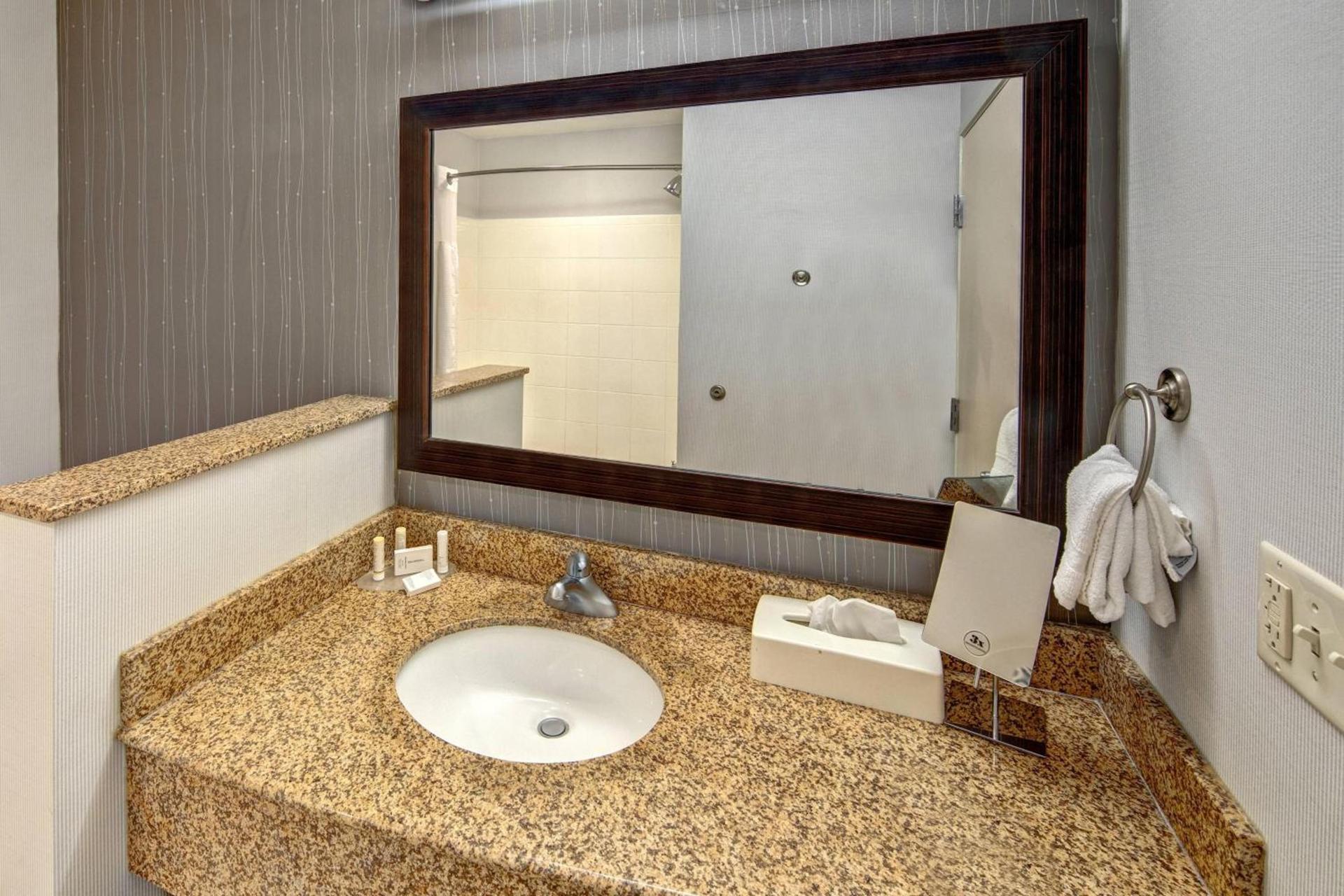 Courtyard by Marriott Troy photo 15