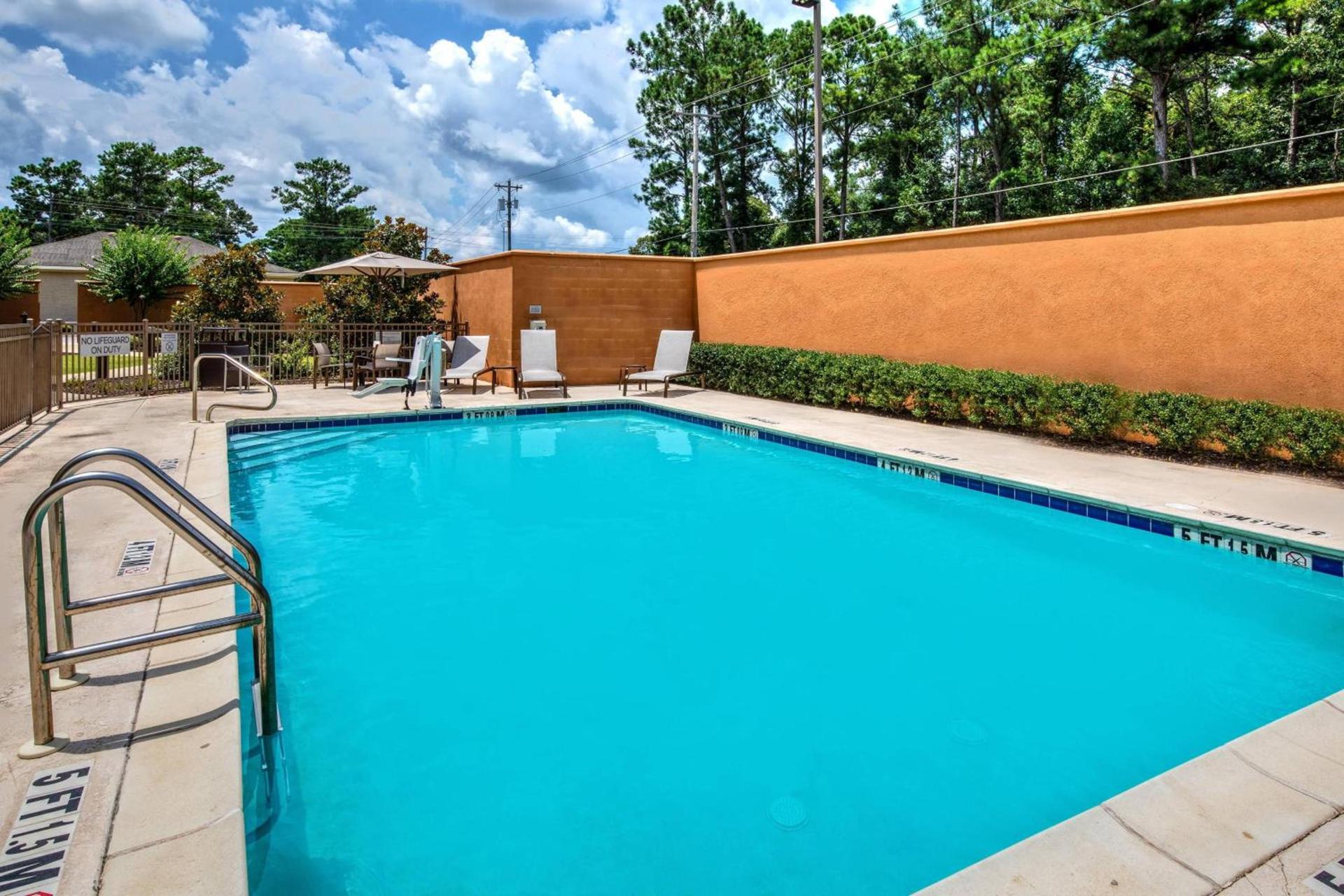 Courtyard by Marriott Troy photo 31