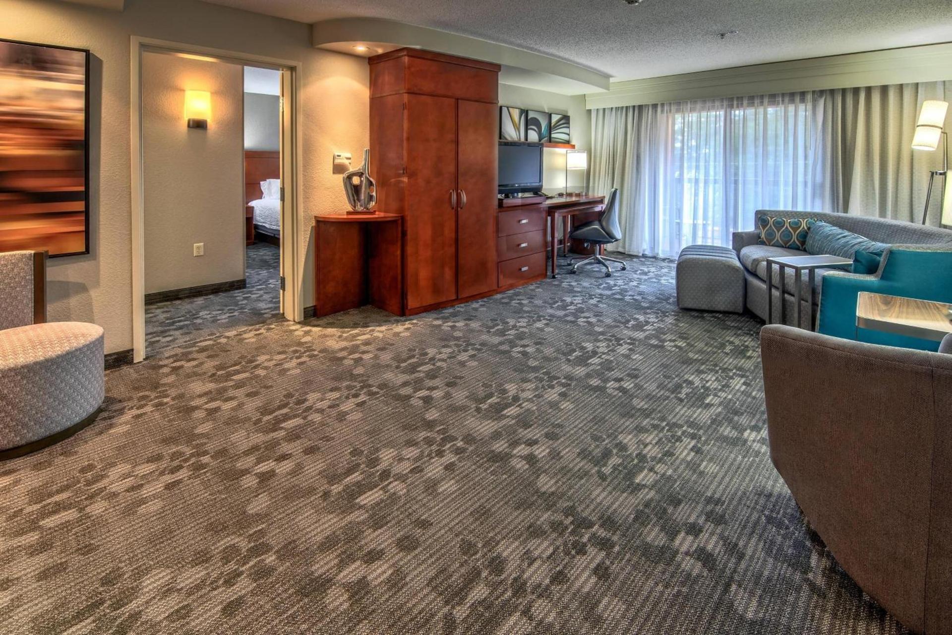 Courtyard by Marriott Troy photo 6