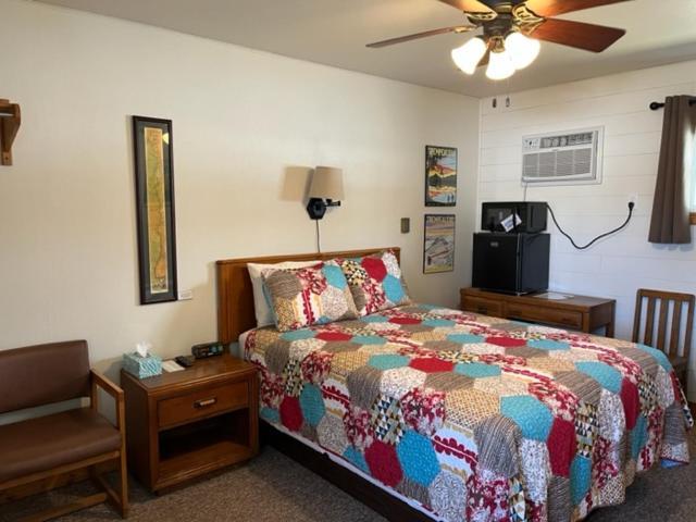 Little Bluff Inn photo 14