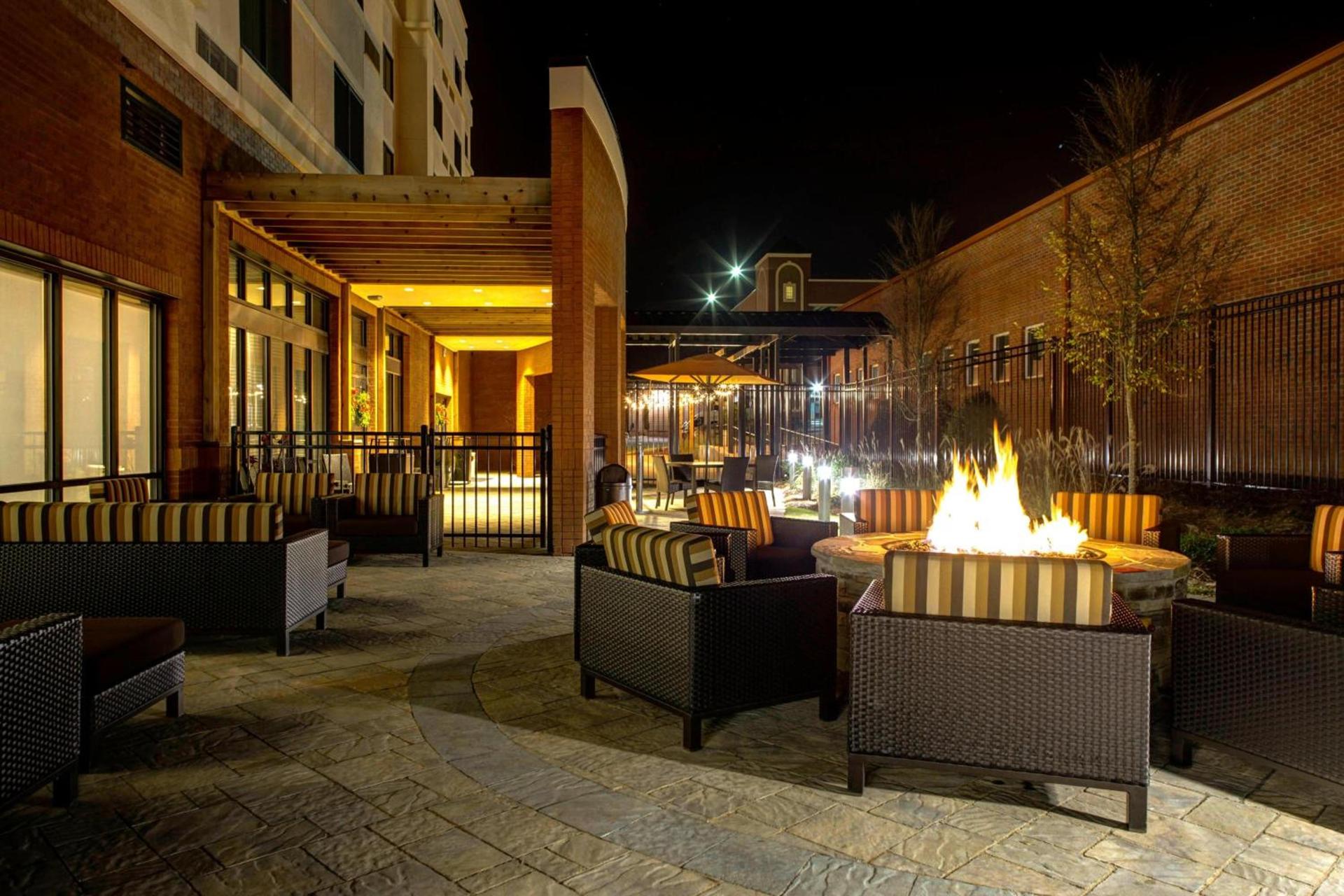Courtyard by Marriott Carrollton photo 24