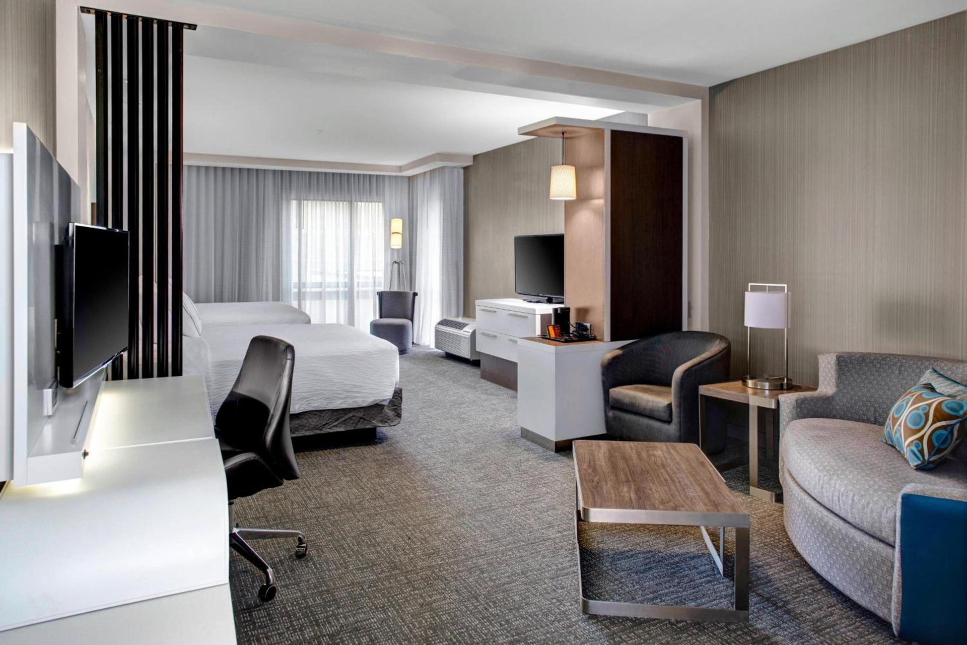 Courtyard by Marriott Carrollton photo 15