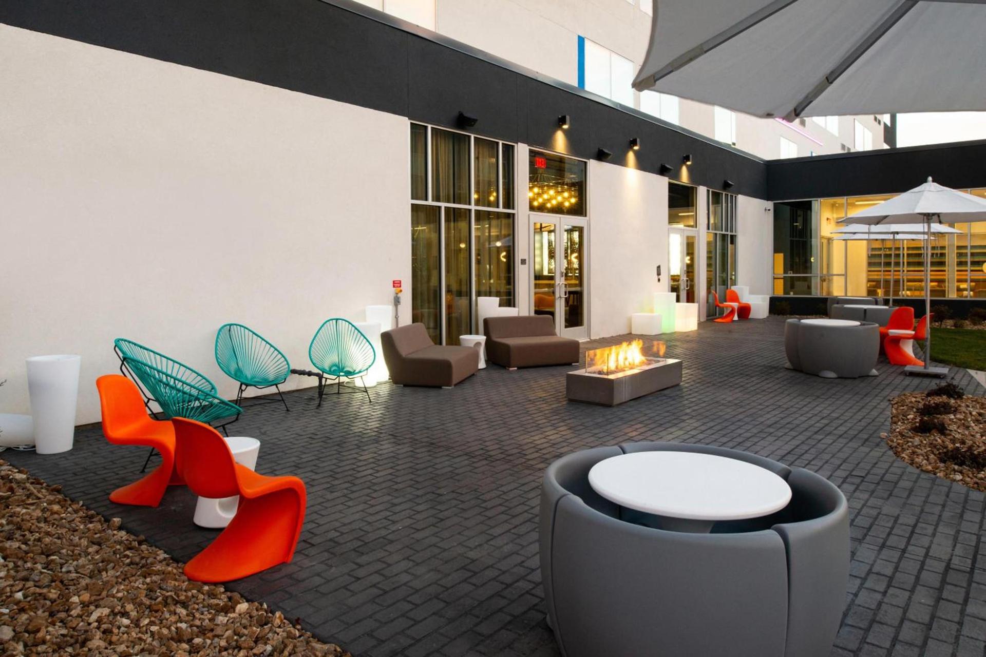 Aloft by Marriott North Kansas City photo 11