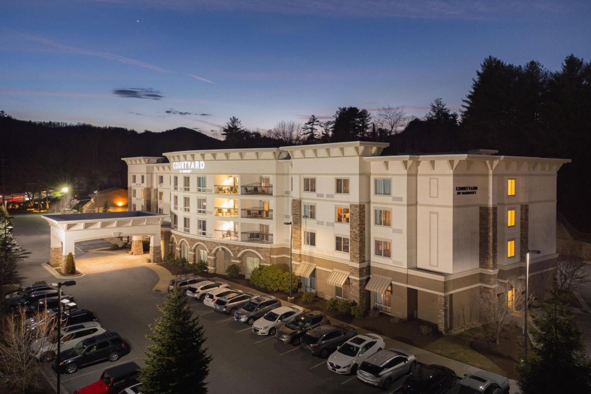 Courtyard by Marriott Boone photo 3