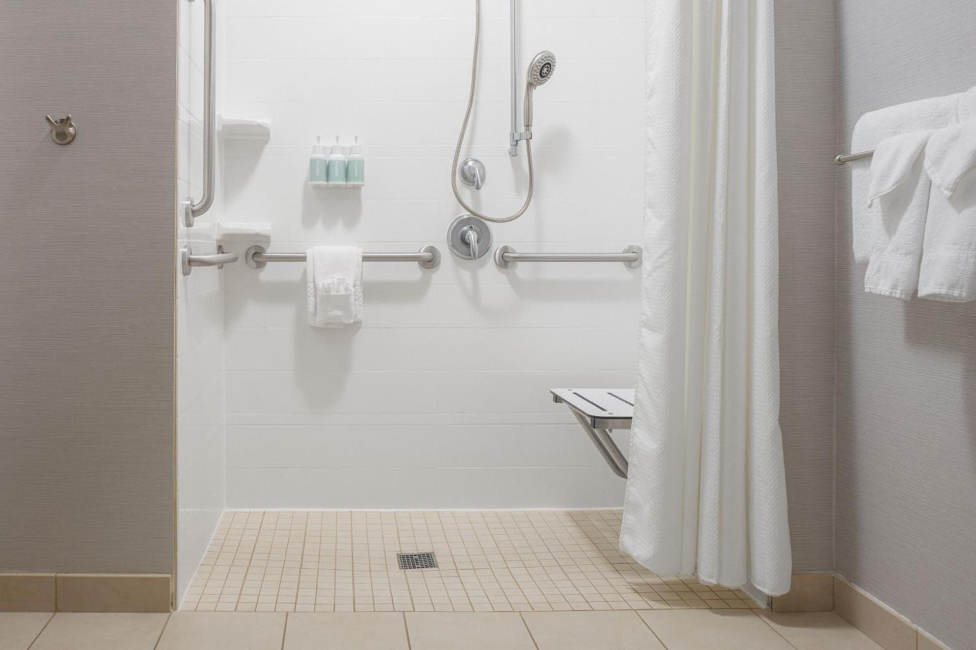 Courtyard by Marriott Boone photo 15