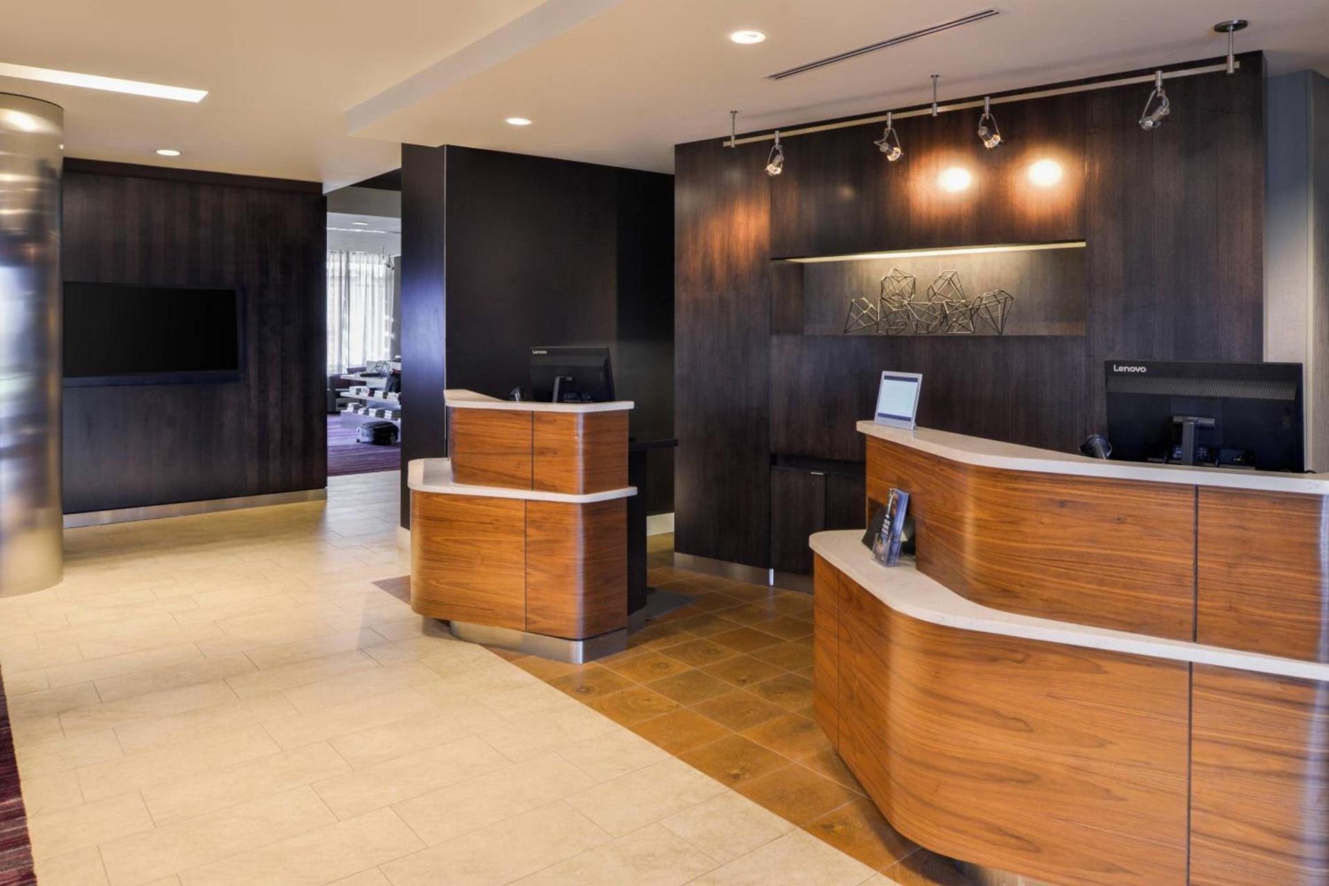 Courtyard by Marriott Columbus Grove City photo 2