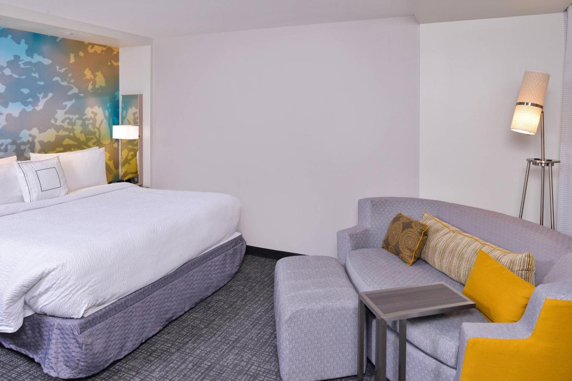 Courtyard by Marriott Columbus Grove City photo 13